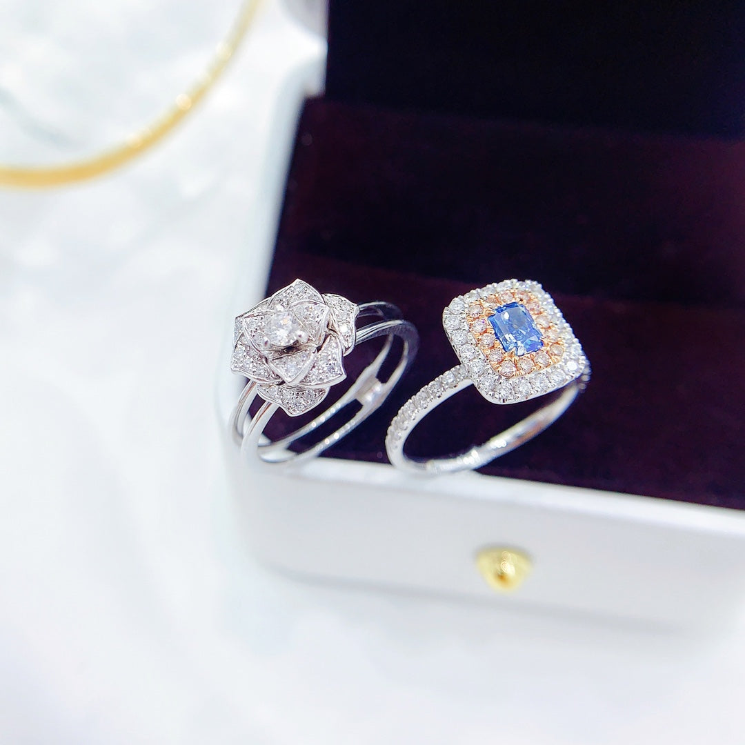 18K Blue Diamond Earl’s Flower Ring - Luxurious Jewelry Piece - Blue Diamond Ring