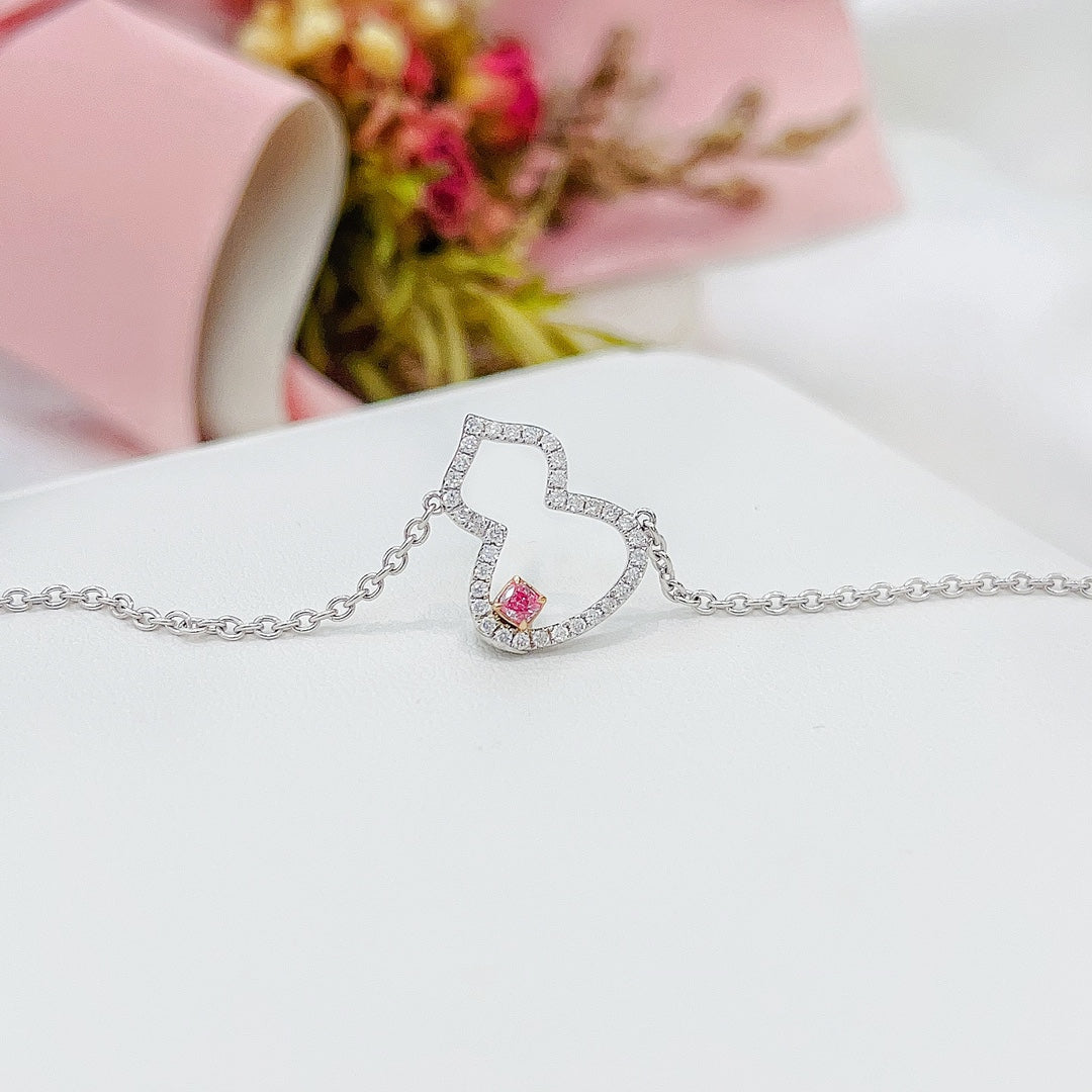 18k Cushion-Shaped Gourd Pendant Bracelet - Luxury Jewelry Collection - Pink Diamond Bracelet