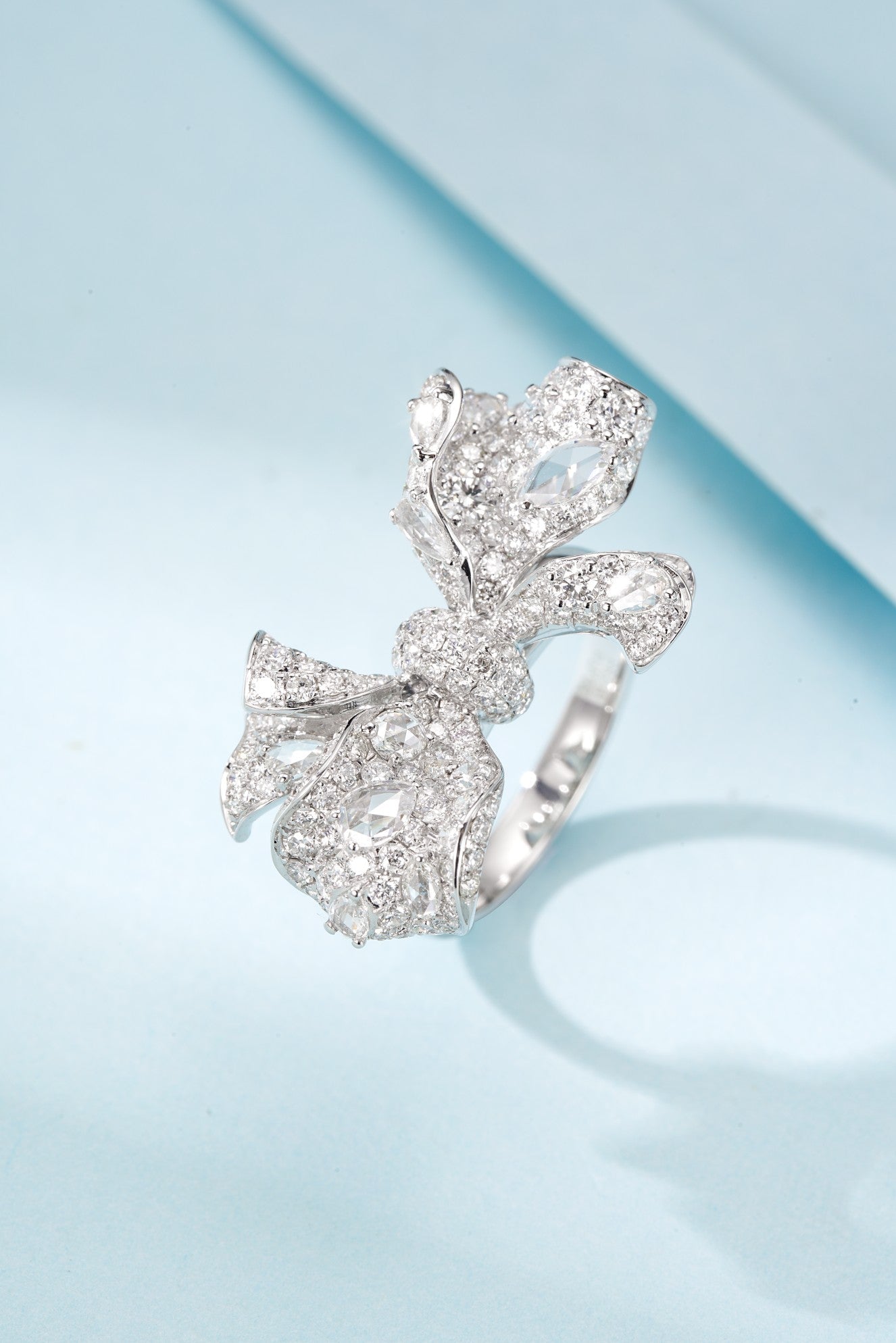 18K Diamond Bow Ring - Luxurious Jewelry Piece - White Diamond Ring