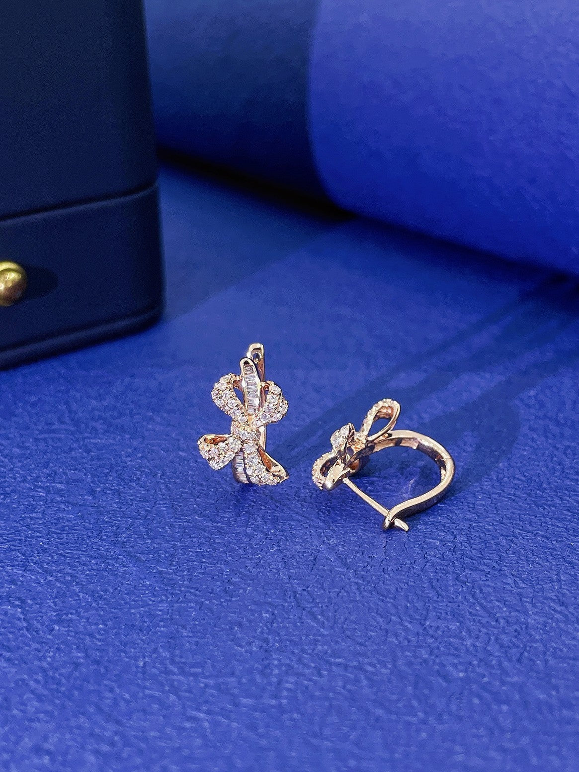 18K Diamond Bowknot Earrings - Elegant Jewelry Piece Jeweler.Jewelry