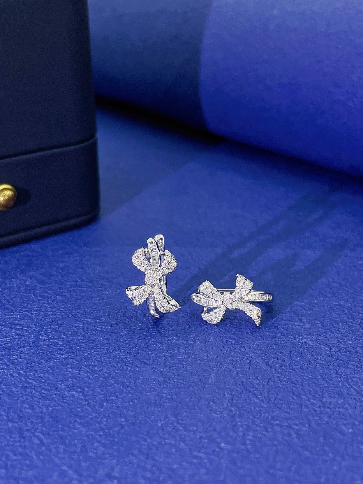 18K Diamond Bowknot Earrings - Elegant Jewelry Piece Jeweler.Jewelry