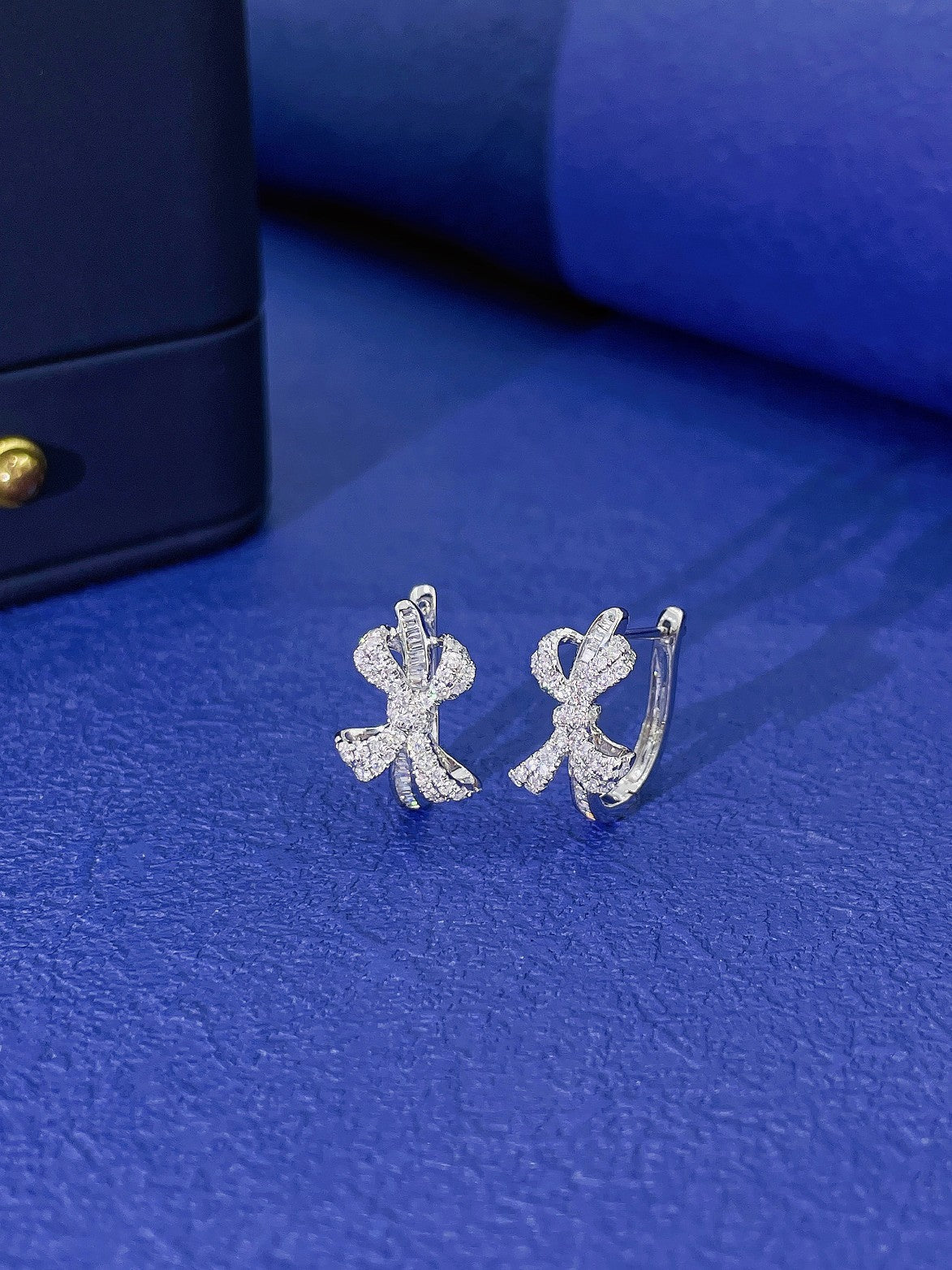 18K Diamond Bowknot Earrings - Elegant Jewelry Piece Jeweler.Jewelry