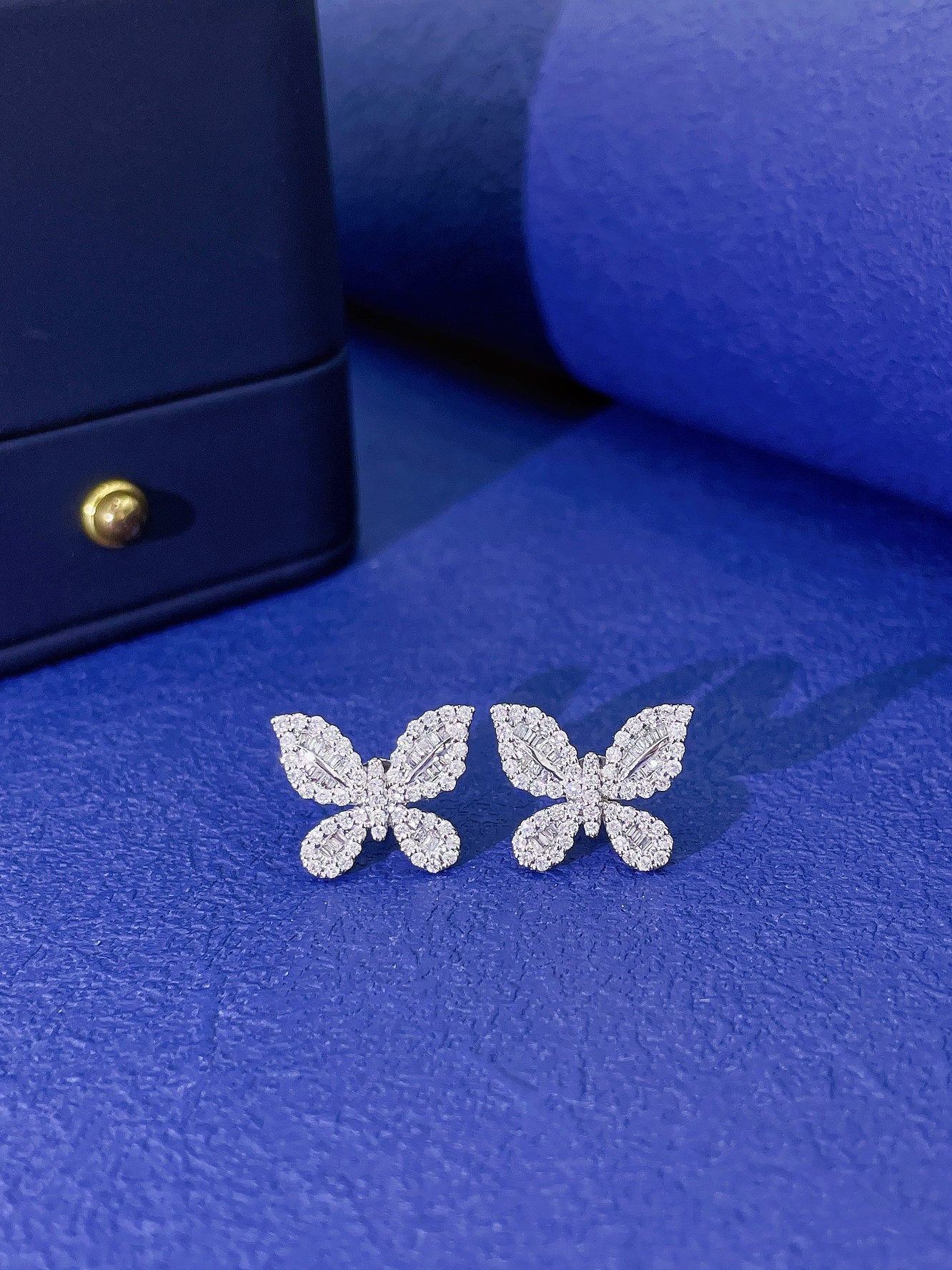 18K Diamond Butterfly Earrings - ED086 - Jeweler.Jewelry