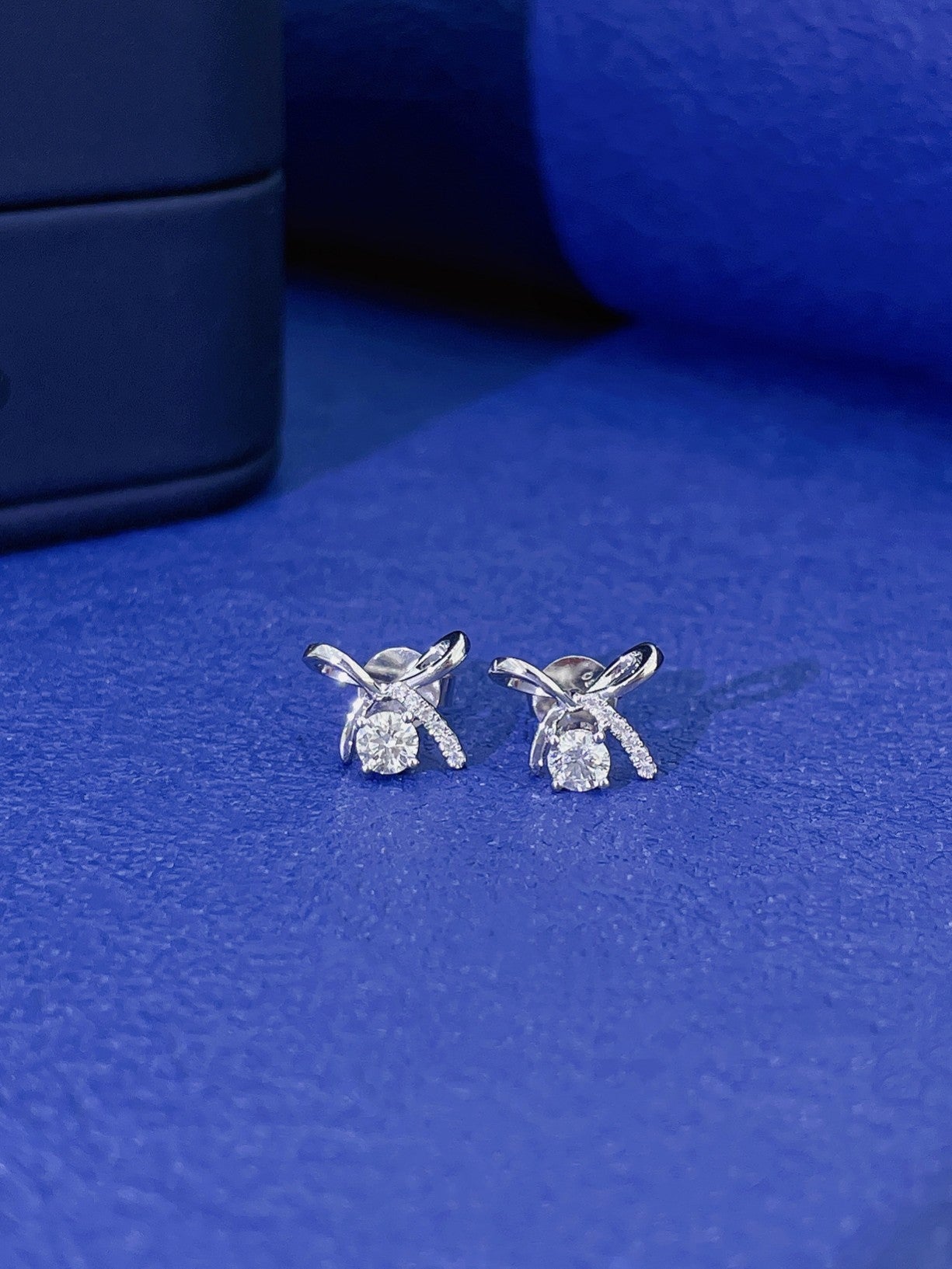 18K Diamond Butterfly Earrings - Luxury Jewelry - Jeweler.Jewelry