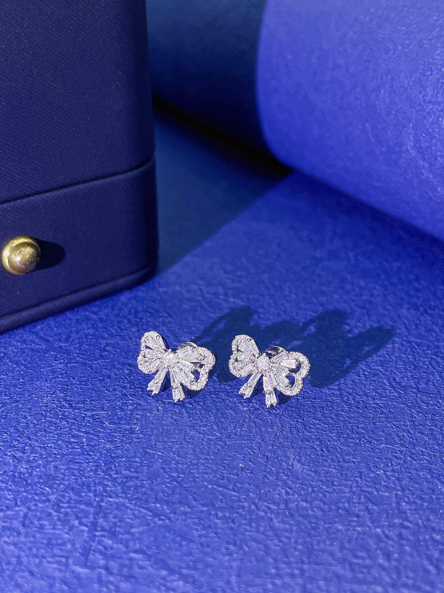 18K Diamond Butterfly Wing Earrings - ED057 - Jeweler.Jewelry