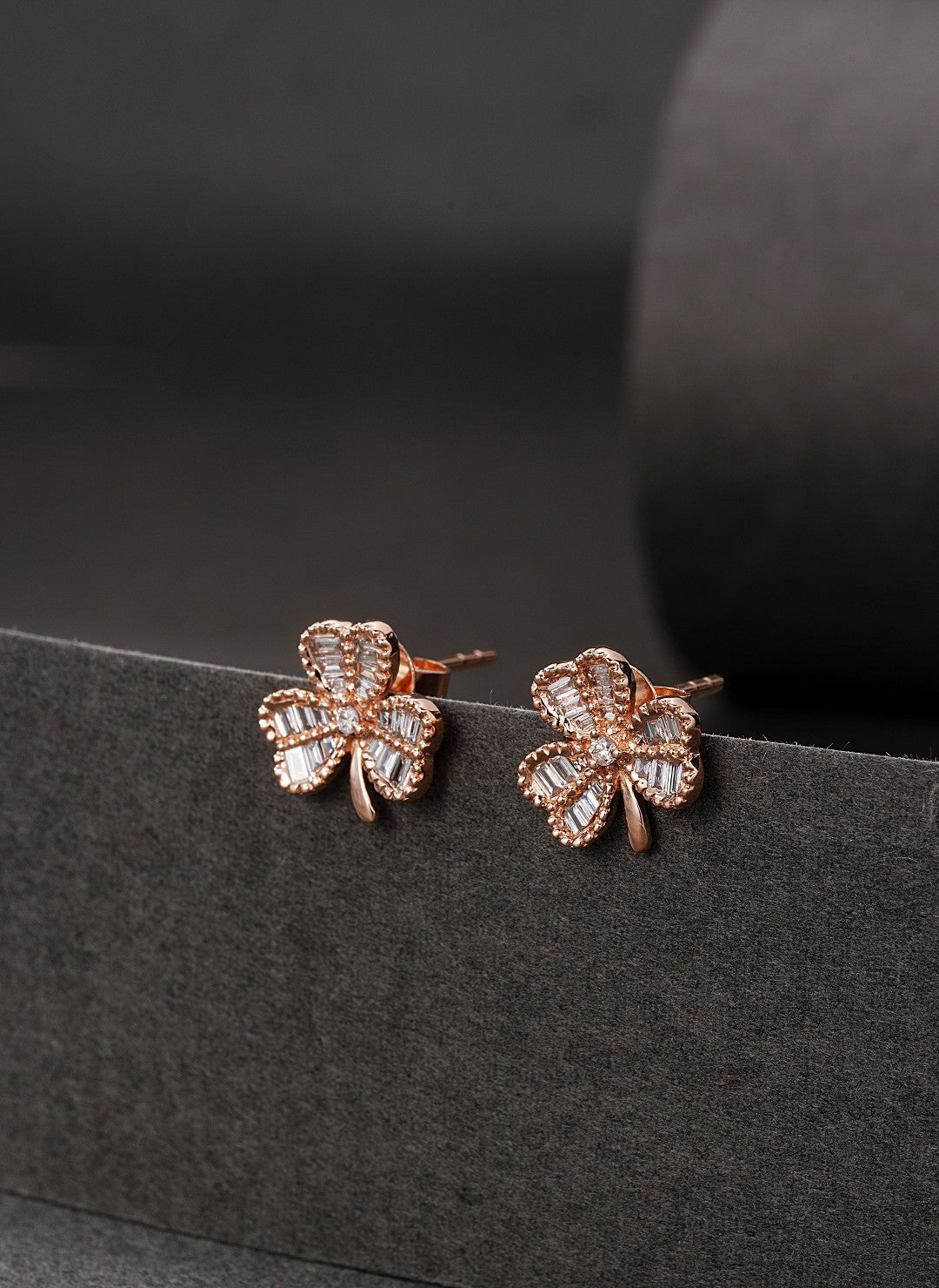 18K Diamond Clover Earrings - ED053 - Jeweler.Jewelry