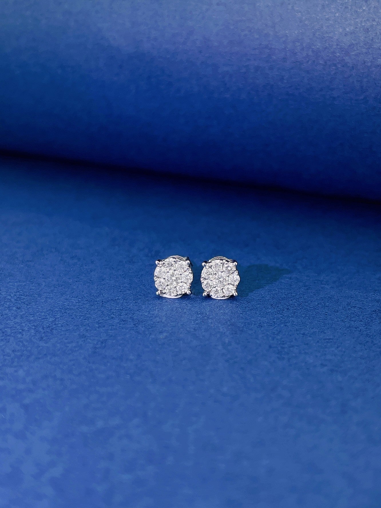 18K Diamond Cluster Earrings - ED002 - Jeweler.Jewelry