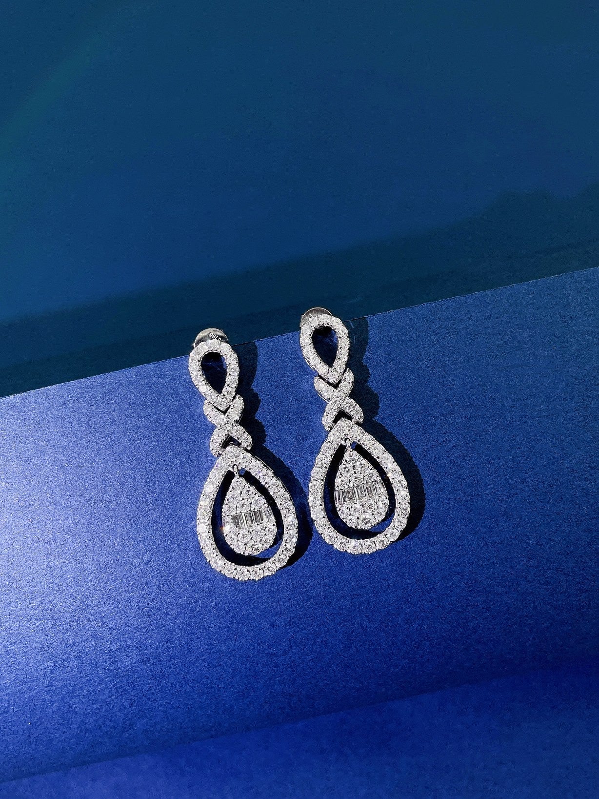 18k Diamond Dewdrop Earrings – Elegant Jewelry Piece Jeweler.Jewelry