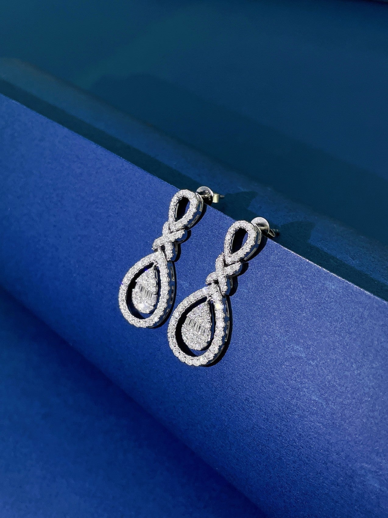 18k Diamond Dewdrop Earrings – Elegant Jewelry Piece Jeweler.Jewelry