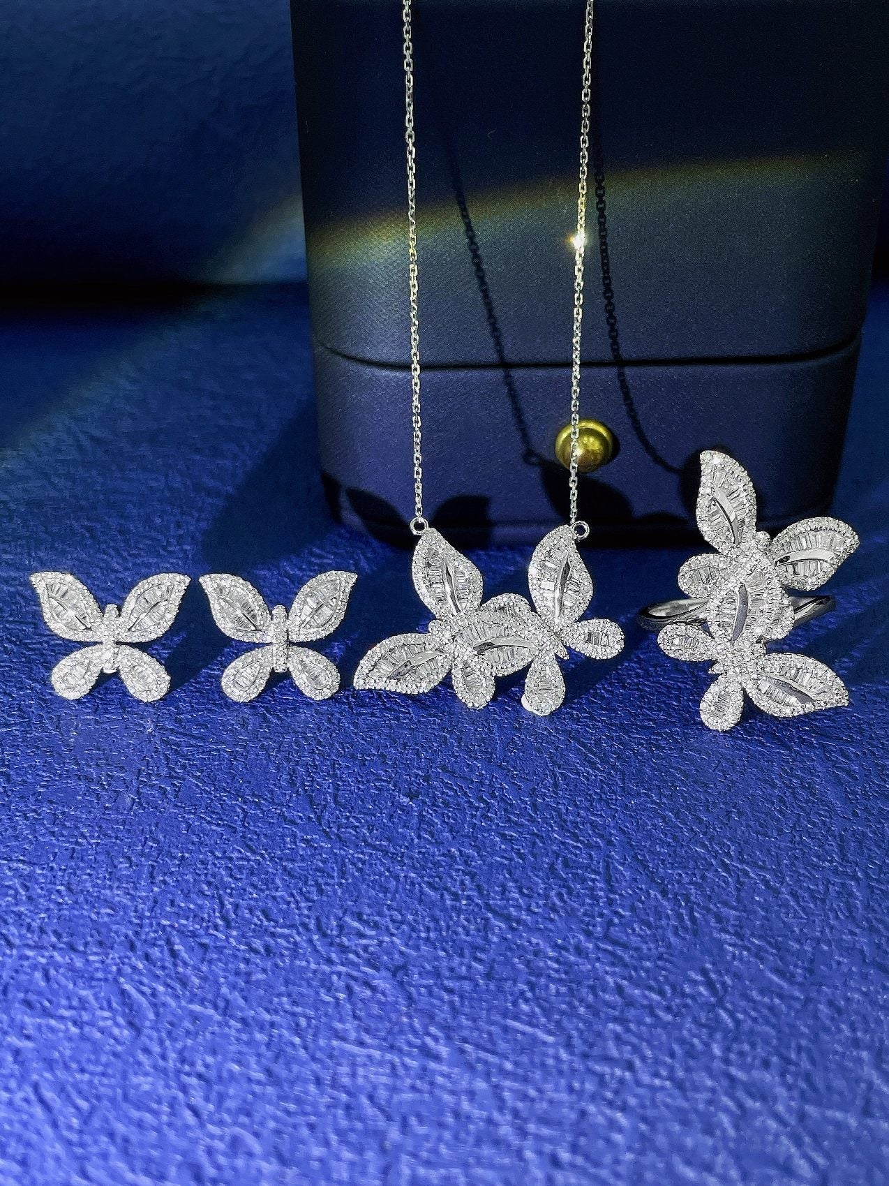 18K Diamond Double Butterfly Jewelry Set - White Diamond Set System