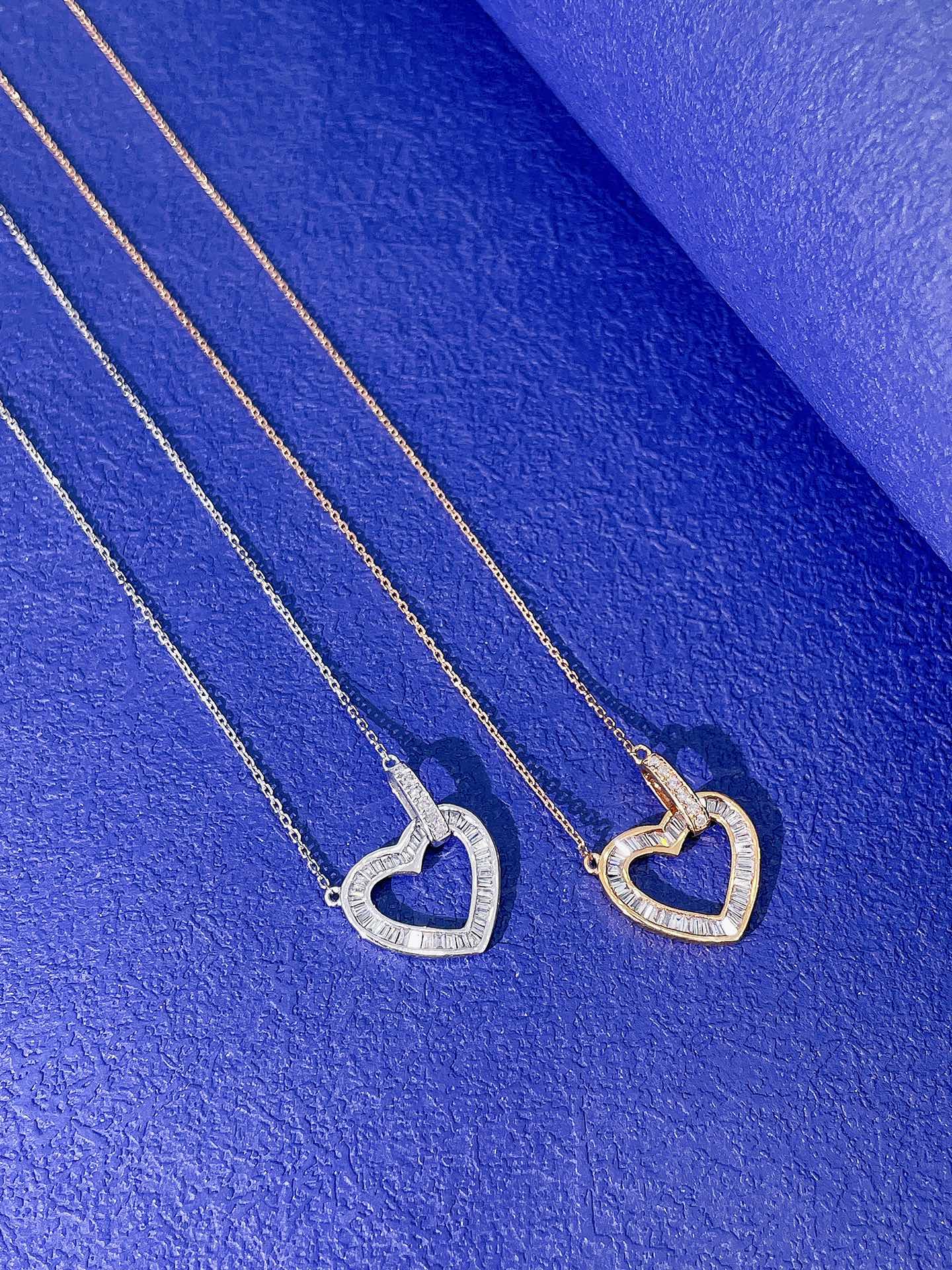 18K Diamond Double Heart Pendant Necklace - Elegant Jewelry Choice - White Diamond Necklace