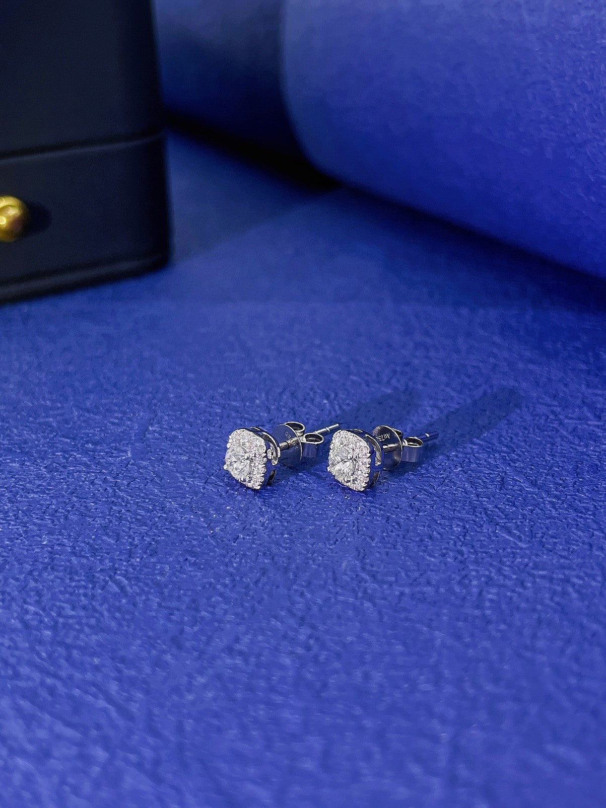 18K Diamond Encrusted Earrings with Central Stone - Jeweler.Jewelry