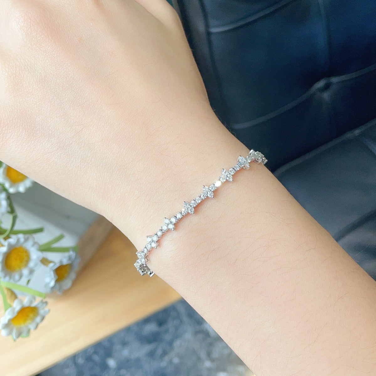 18K Diamond-Encrusted Four-Leaf Bubble Bracelet - Luxurious Jewelry - White Diamond Bracelet