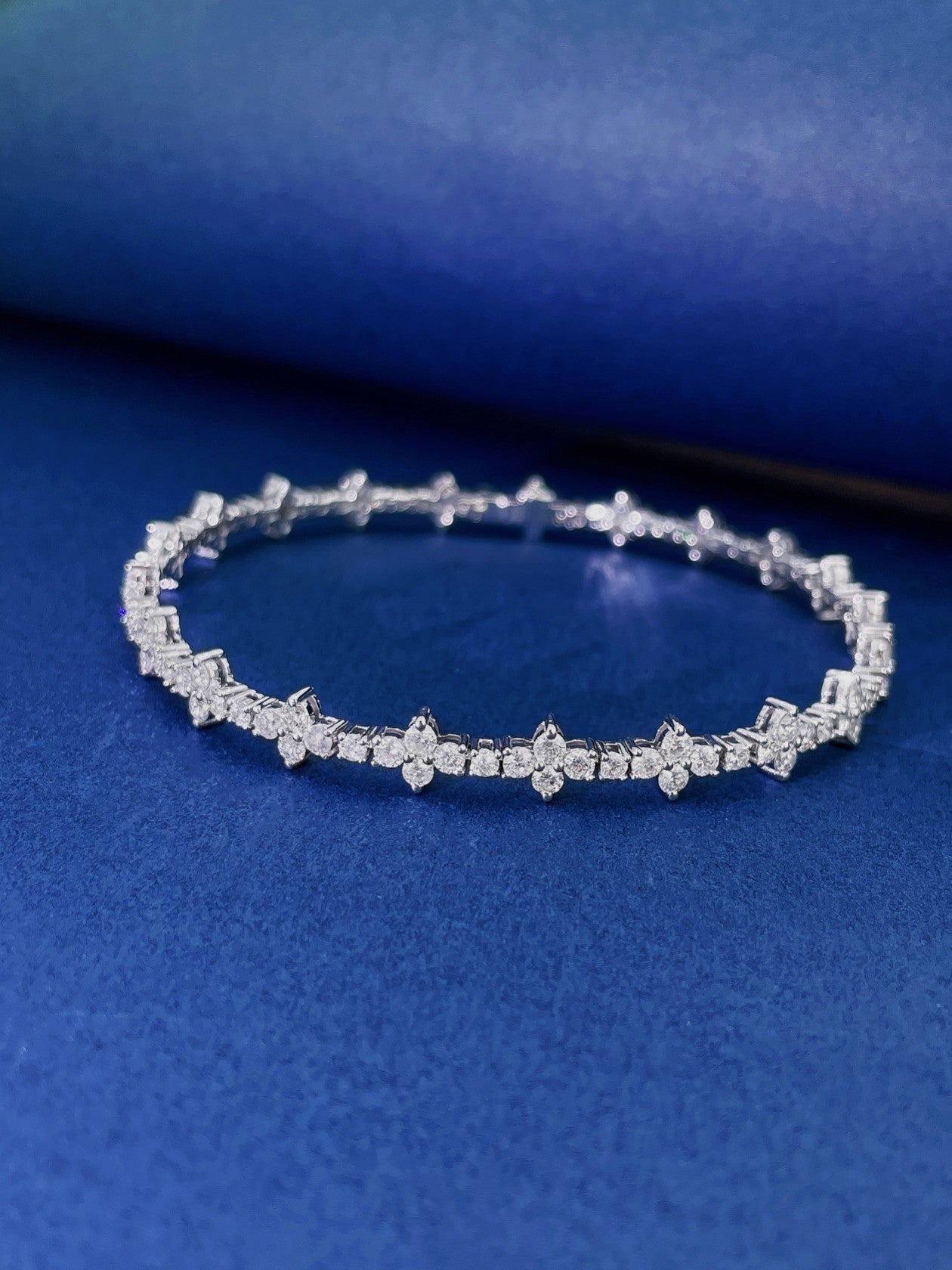 18K Diamond-Encrusted Four-Leaf Bubble Bracelet - Luxurious Jewelry - White Diamond Bracelet