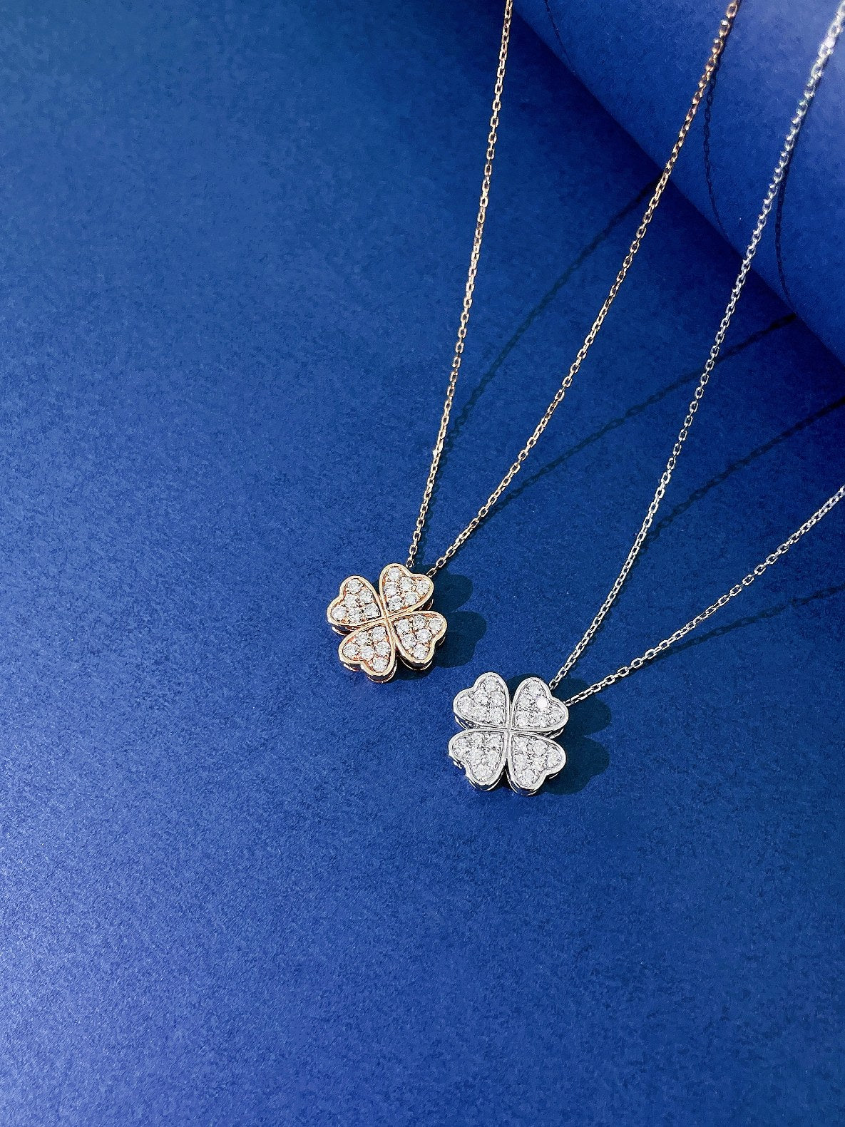 18K Diamond-Encrusted Four-Leaf Clover Necklace - Luxurious Jewelry - White Diamond Necklace