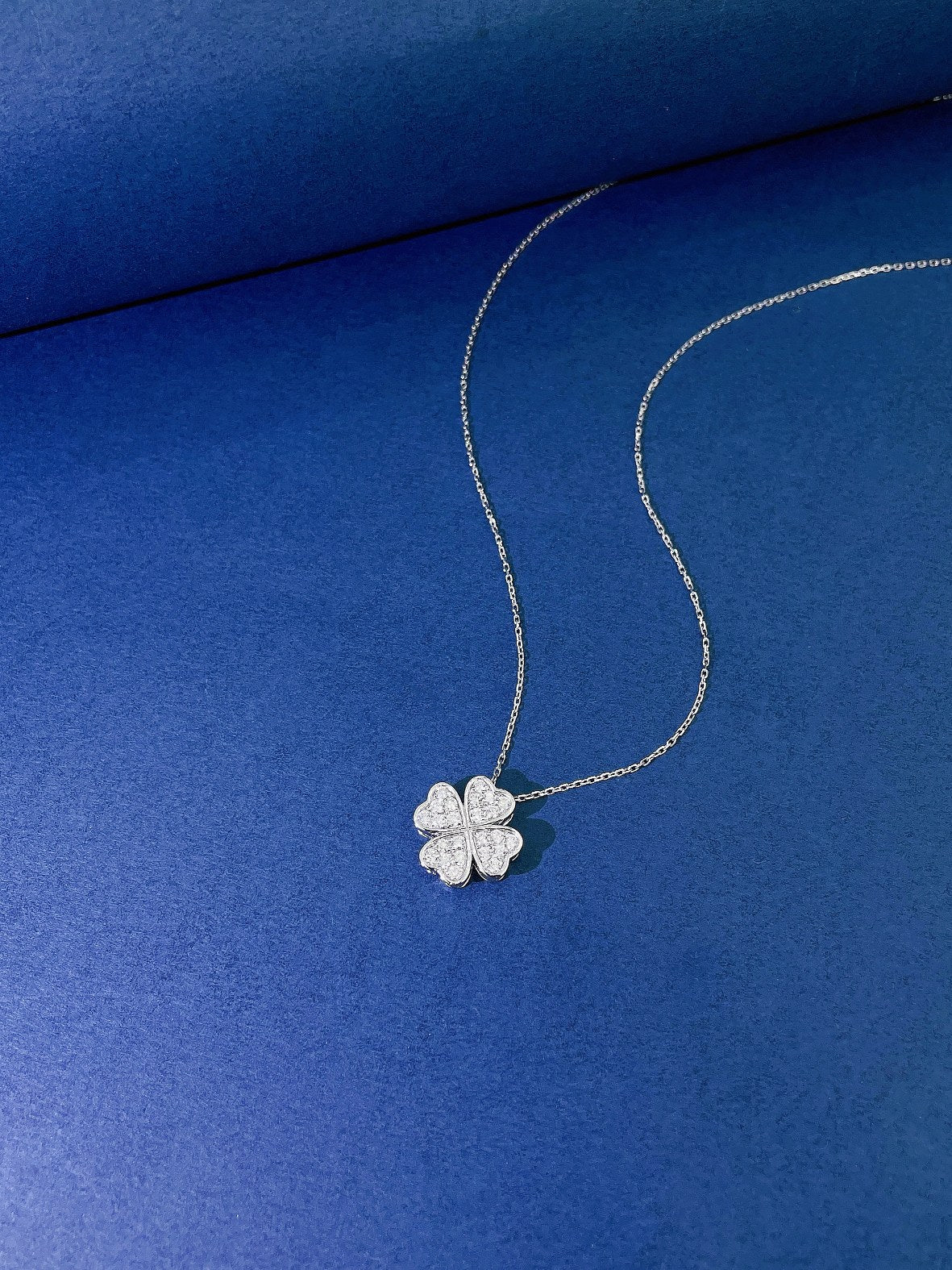 18K Diamond-Encrusted Four-Leaf Clover Necklace - Luxurious Jewelry - White Diamond Necklace