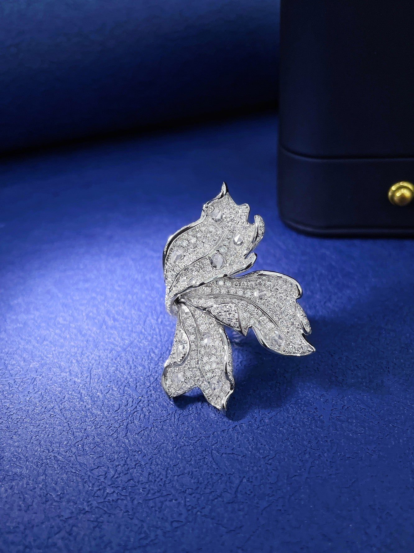 18K Diamond-Encrusted Maple Leaf Ring - Luxury Jewelry - White Diamond Ring