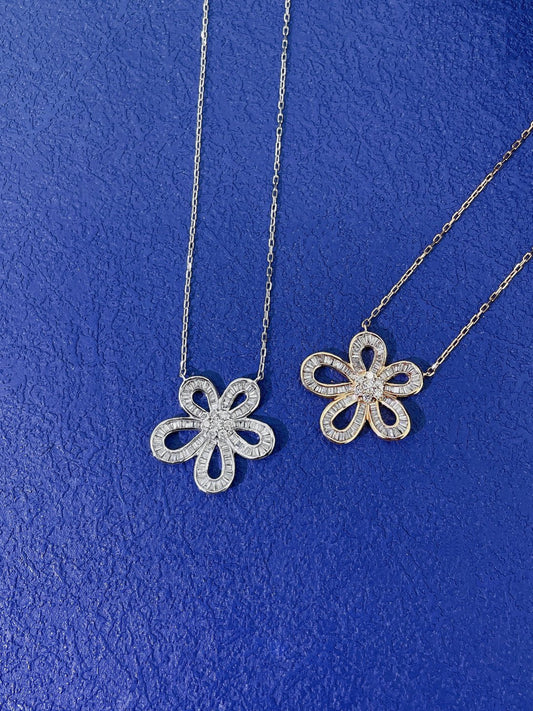 18K Diamond Five-Petal Flower Necklace - Exquisite Jewelry - White Diamond Necklace