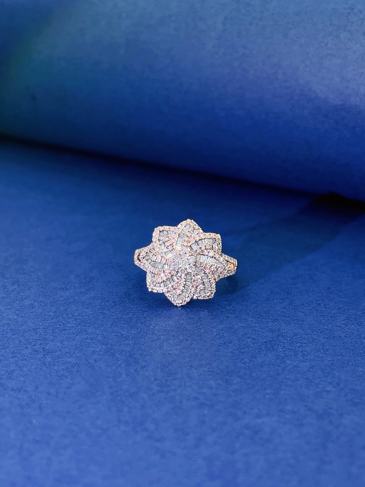 18K Diamond Flower Ring - Unique Jewelry Piece - White Diamond Ring