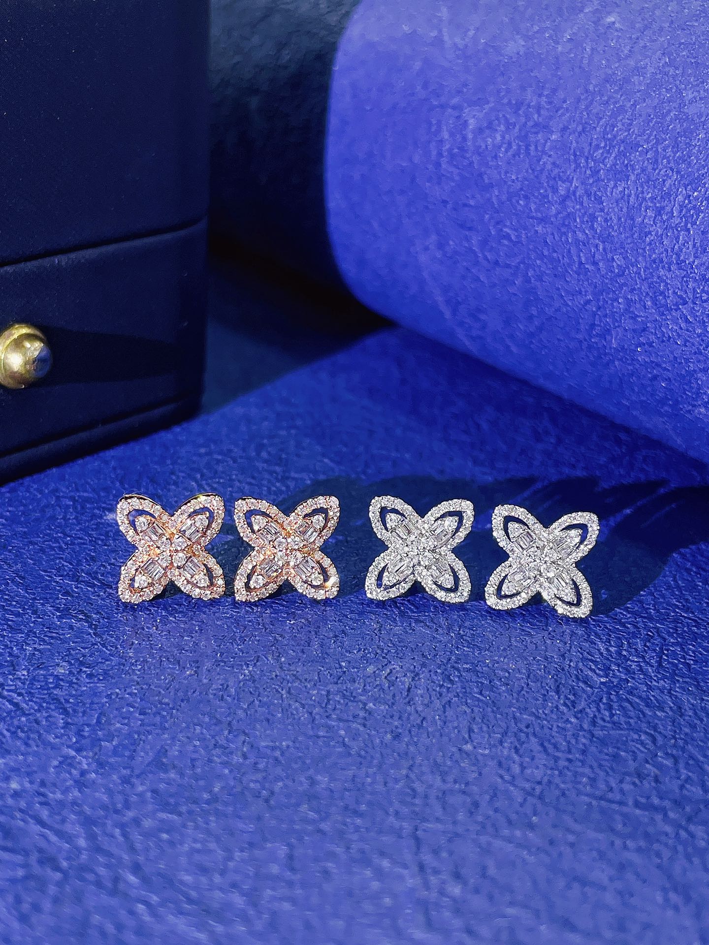 18K Diamond Four-Leaf Clover Tiny Earrings - Jeweler.Jewelry