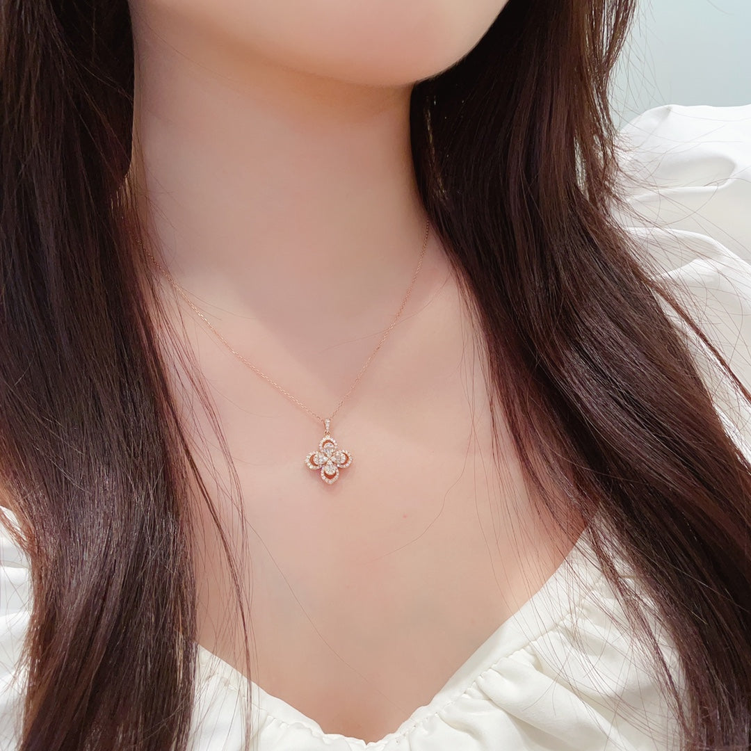 18K Diamond Four-Leaf Round Ladder Necklace - Elegant Jewelry Piece - White Diamond Necklace