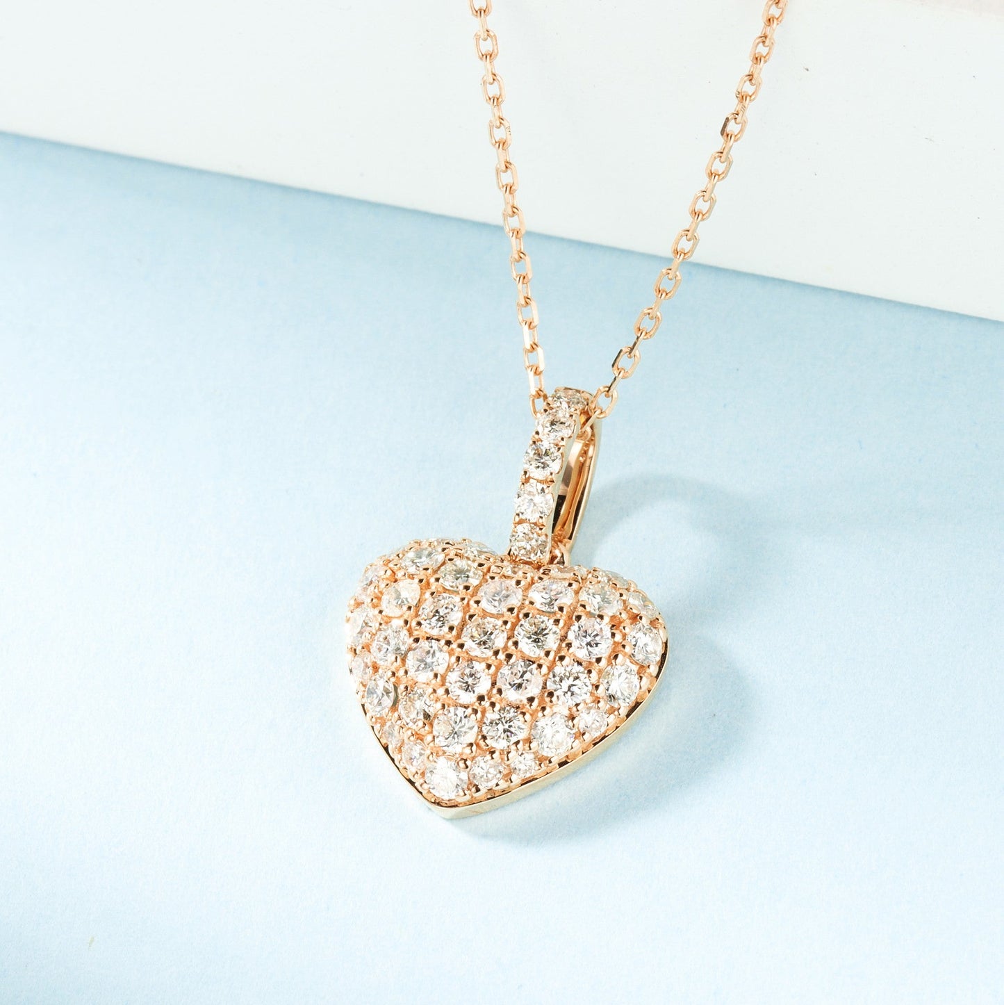 18K Diamond Heart Pendant Necklace - Luxurious Jewelry Piece - White Diamond Necklace