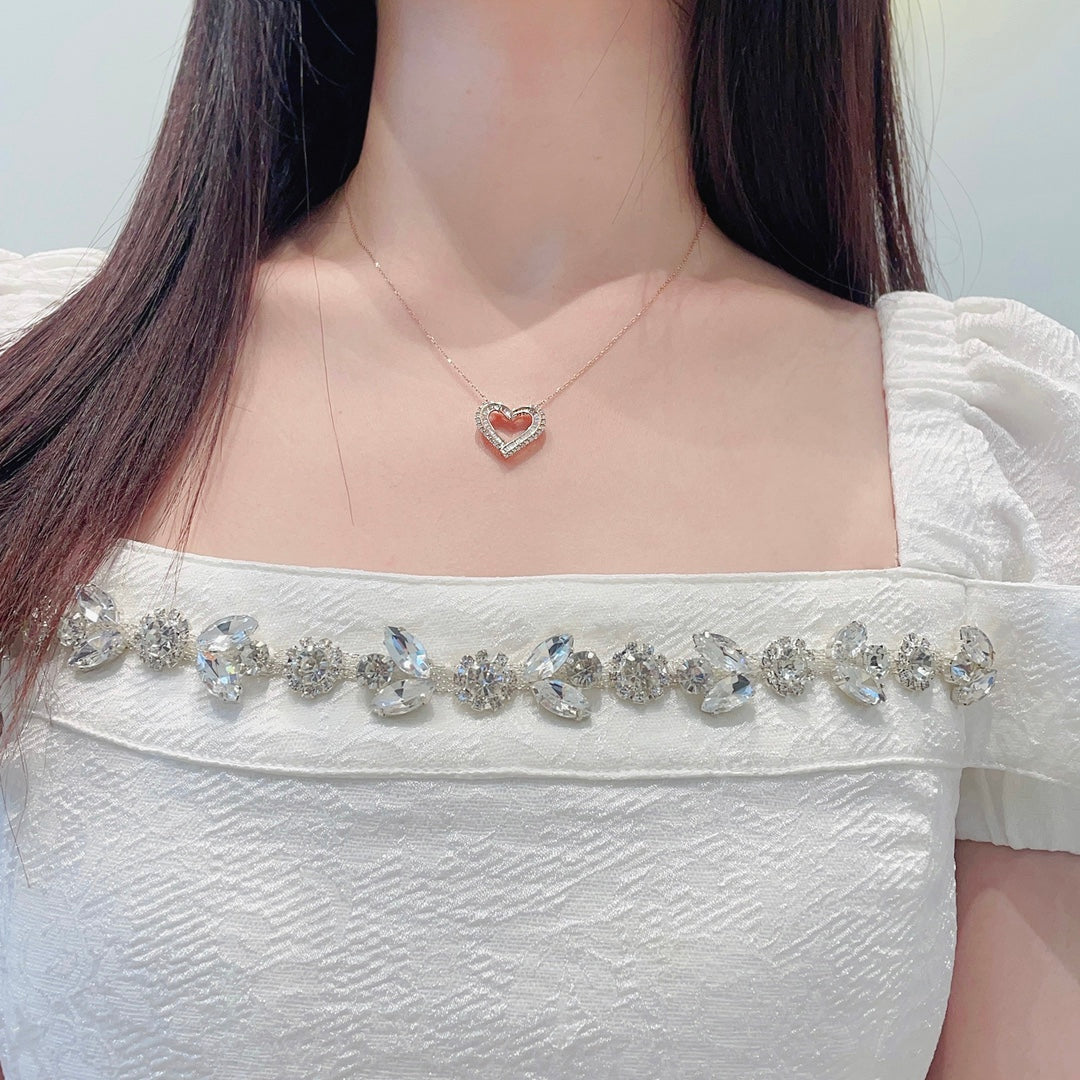 18K Diamond Heart-Shaped Pendant Necklace - Elegant Jewelry Piece - White Diamond Necklace