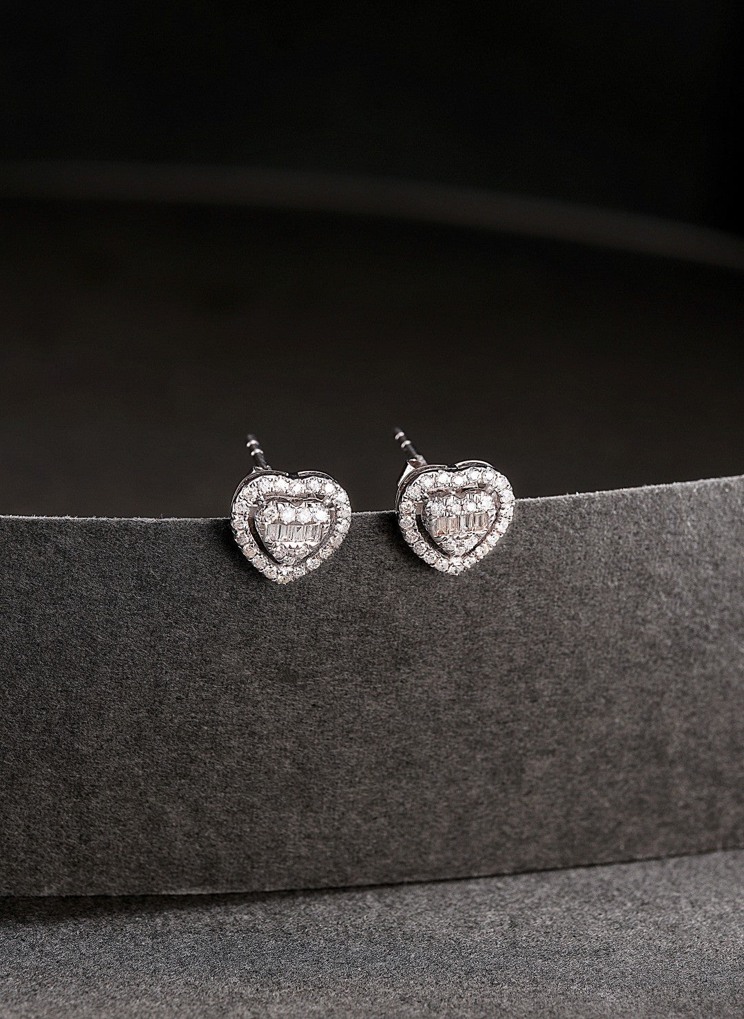 18K Diamond Heart-shaped Stud Earrings - Jeweler.Jewelry