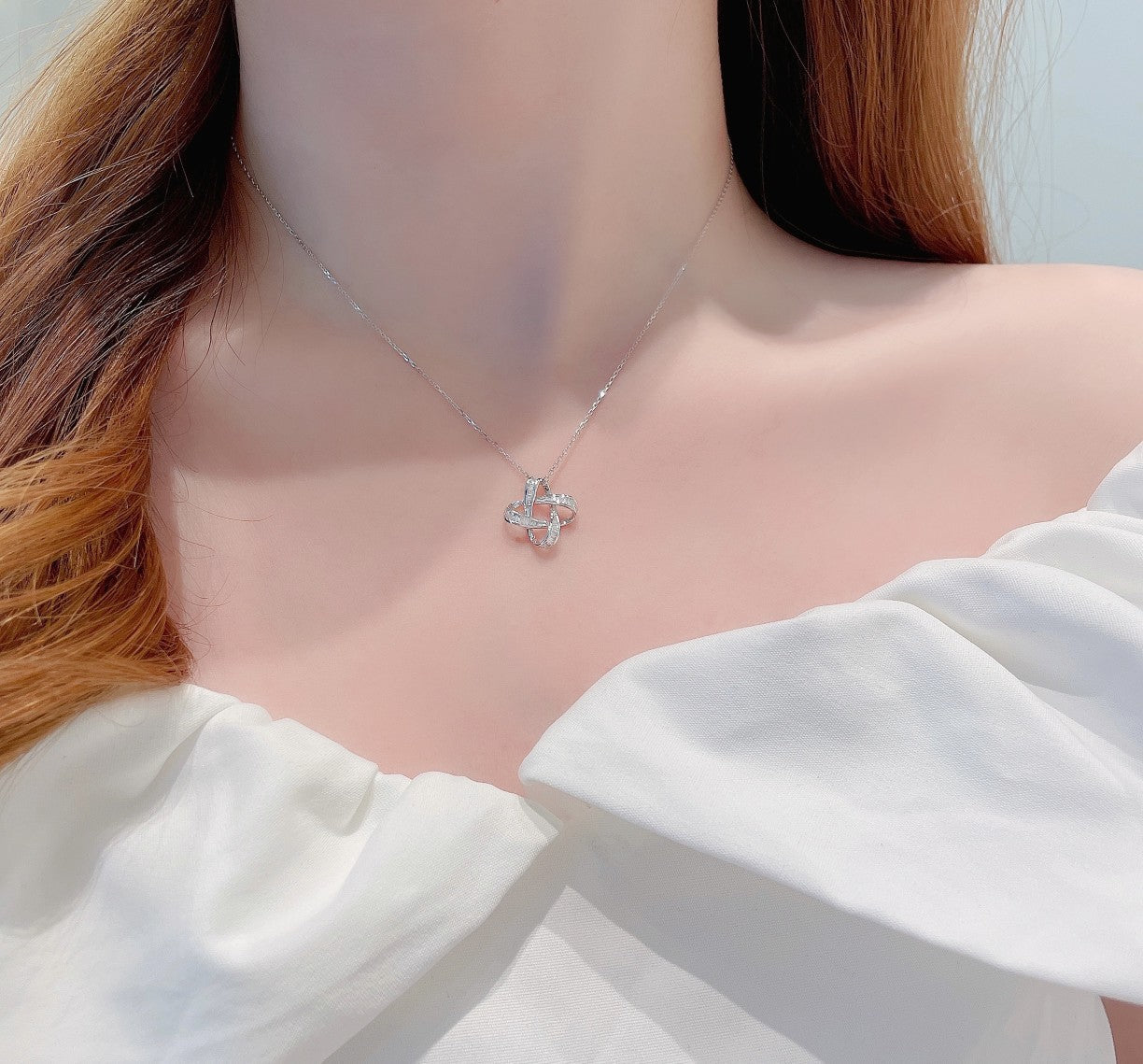 18K Diamond Hollow Four-Sided Pendant Necklace - Exquisite Jewelry - White Diamond Necklace