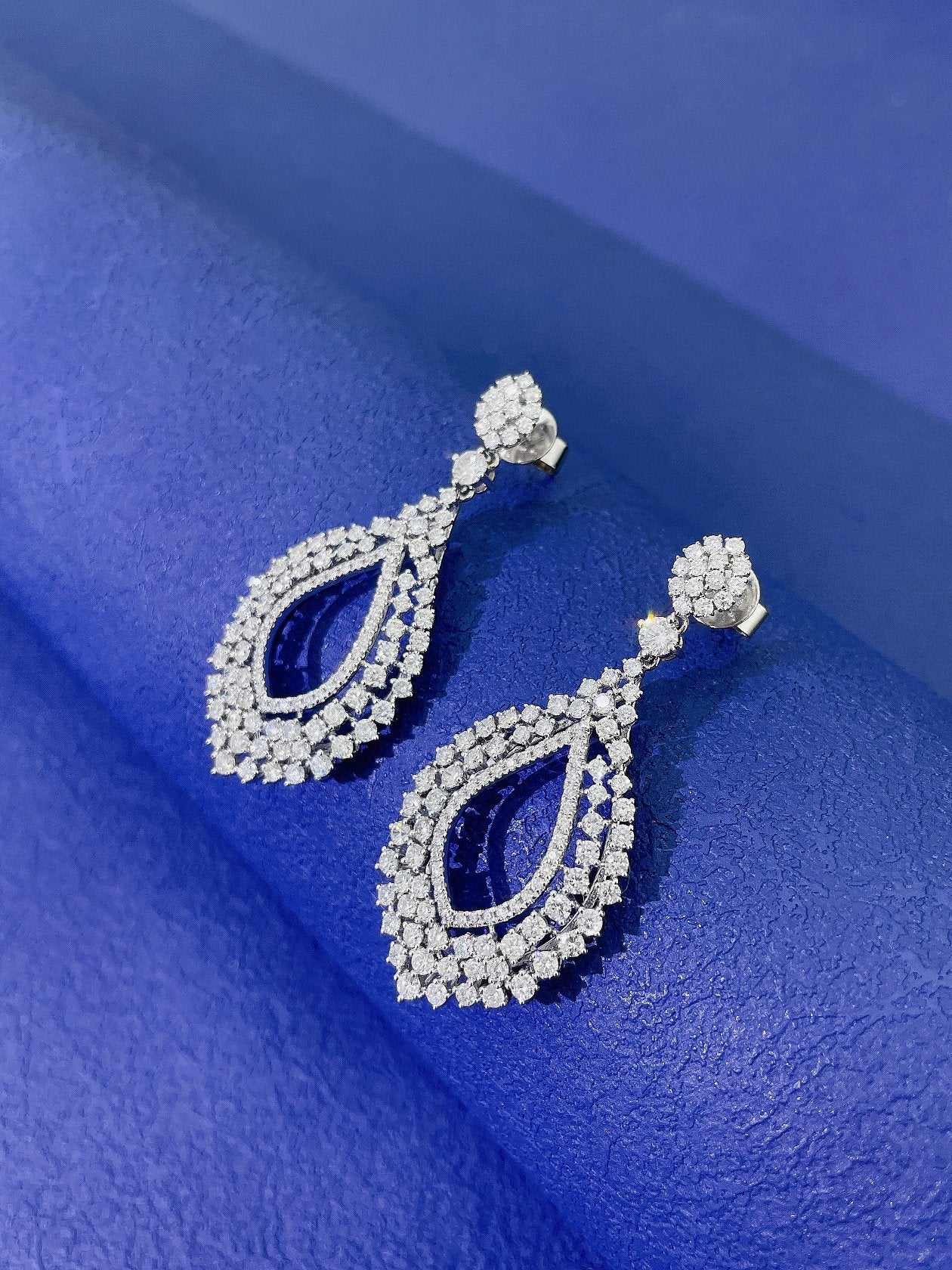 18K Diamond Hollow Out Starry Sky European Style Earrings Jeweler.Jewelry