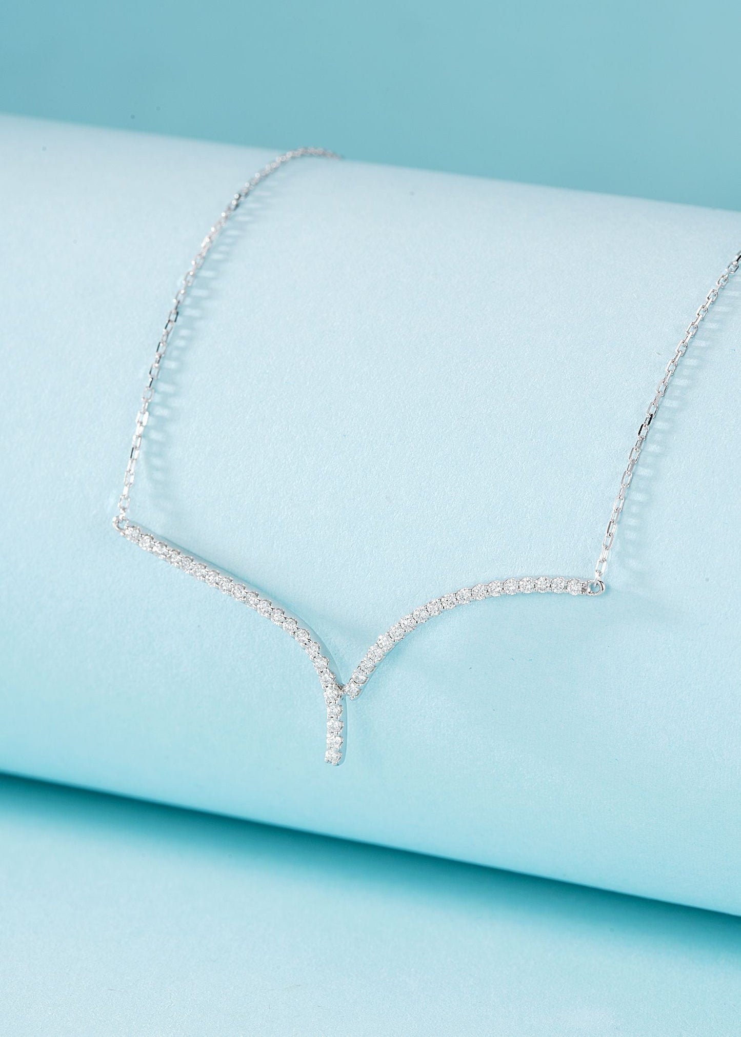 18K Diamond Irregular V-Shape Necklace - Unique Jewelry Piece - White Diamond Necklace