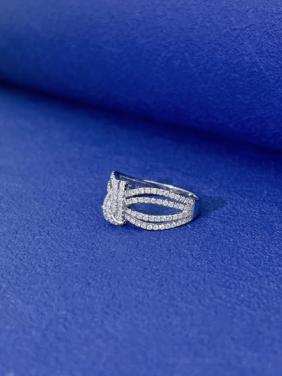 18K Diamond Knotted Band with Hollowed-out Full Diamond Ring | Premium Jewelry - White Diamond Ring