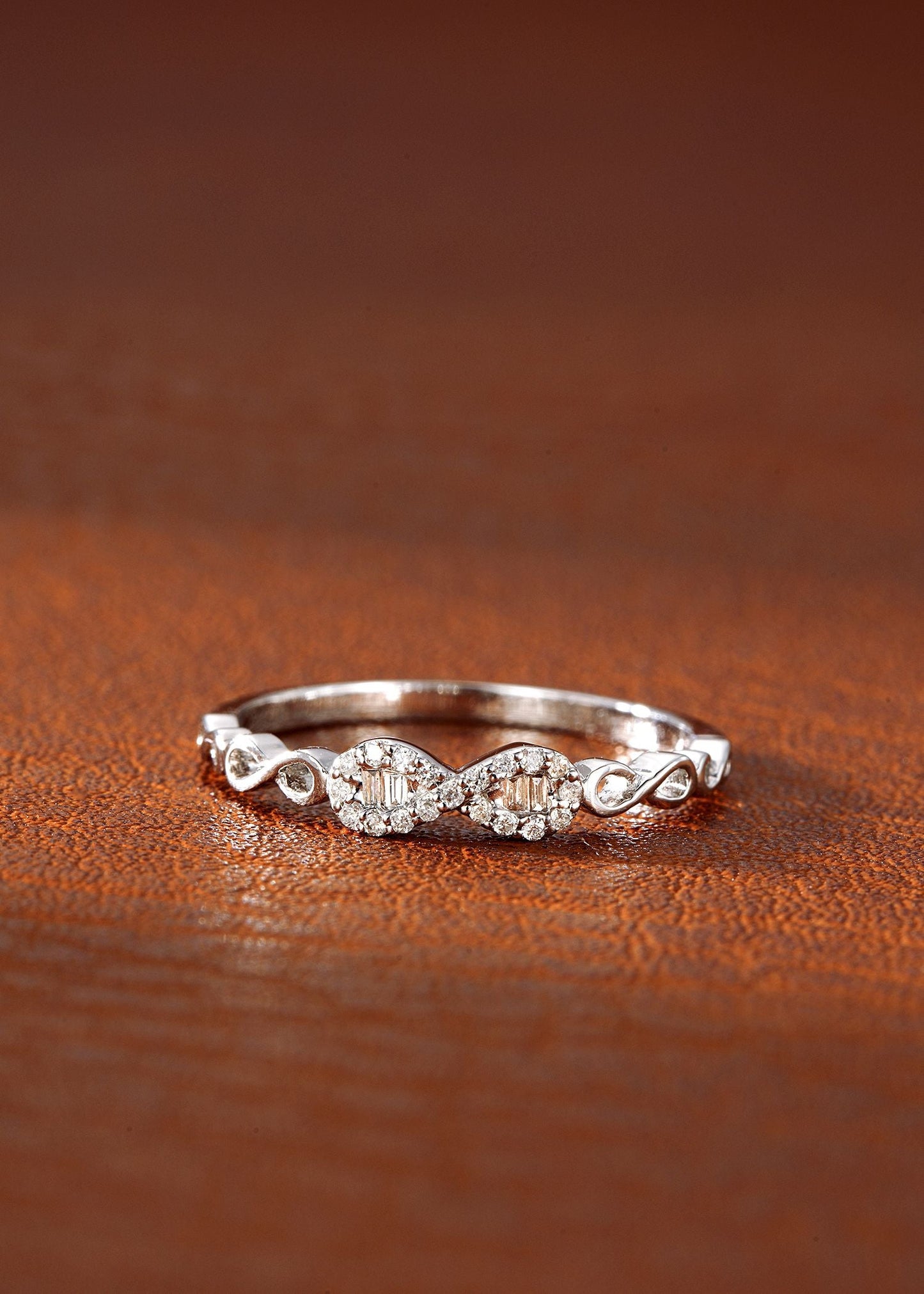 18K Diamond Lace Bowknot Ring - Luxurious Jewelry Piece - White Diamond Ring