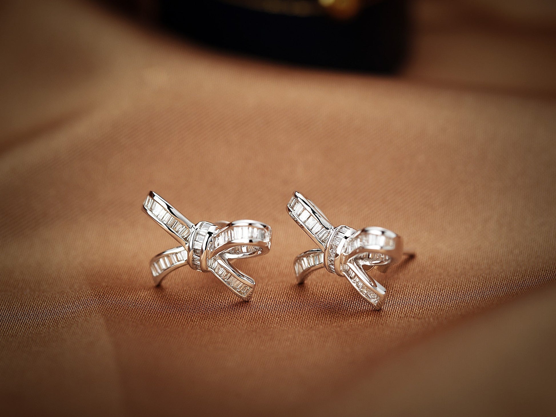 18K Diamond Large Bowknot Earrings - ED078 - Jeweler.Jewelry