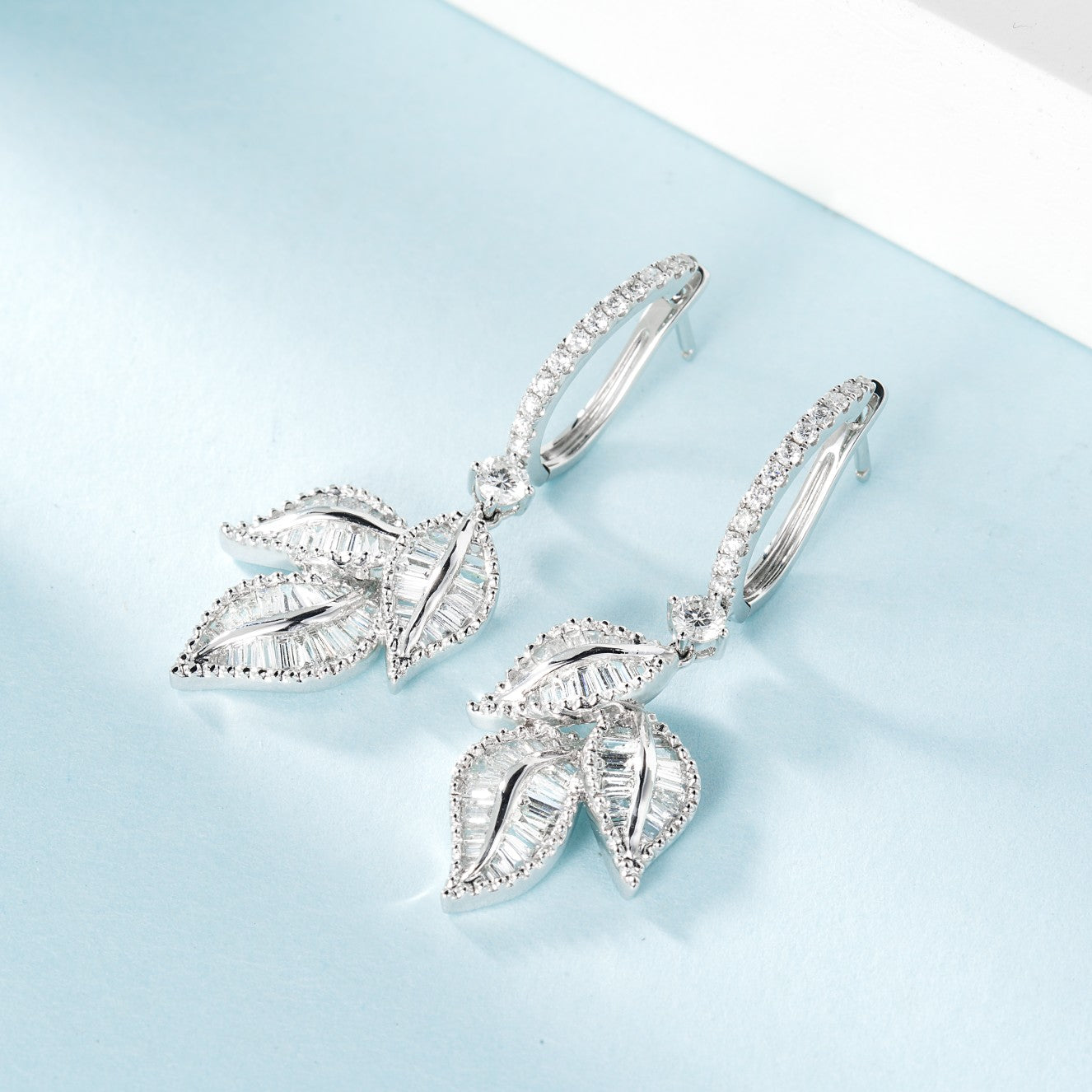 18K Diamond Leaf Ear Clips Jewelry - EZ032 Jeweler.Jewelry