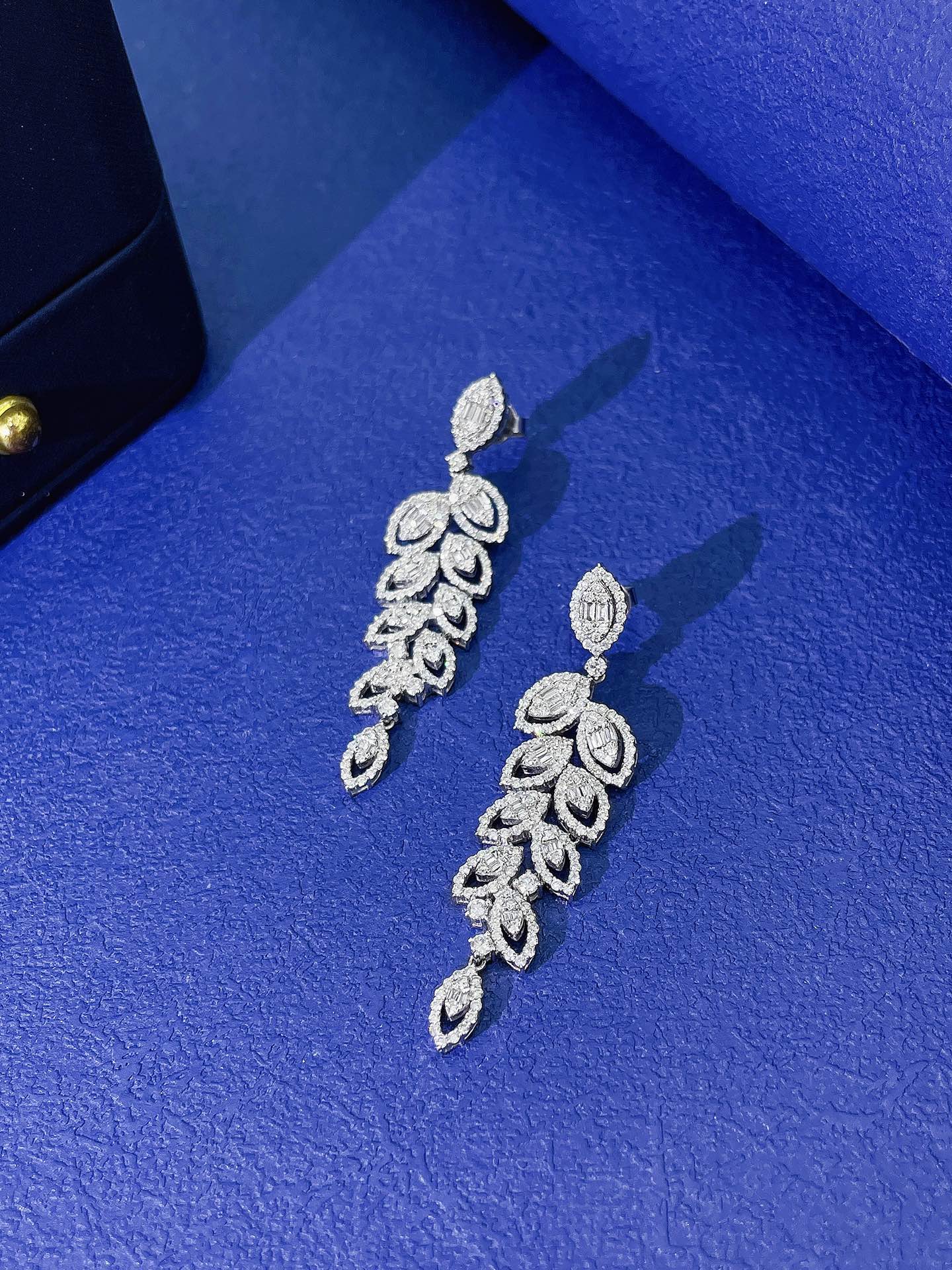 18K Diamond Leaf Earrings - A Sparkling Jewelry Choice Jeweler.Jewelry