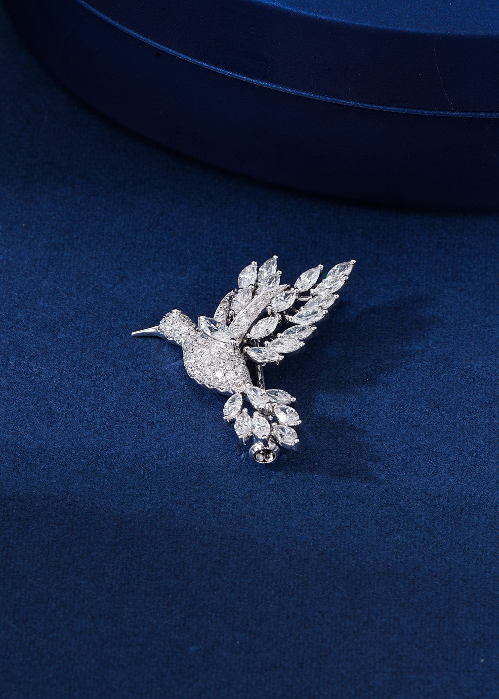 18K Diamond Magpie Marquise Brooch - Elegant Jewelry Piece - Brooch