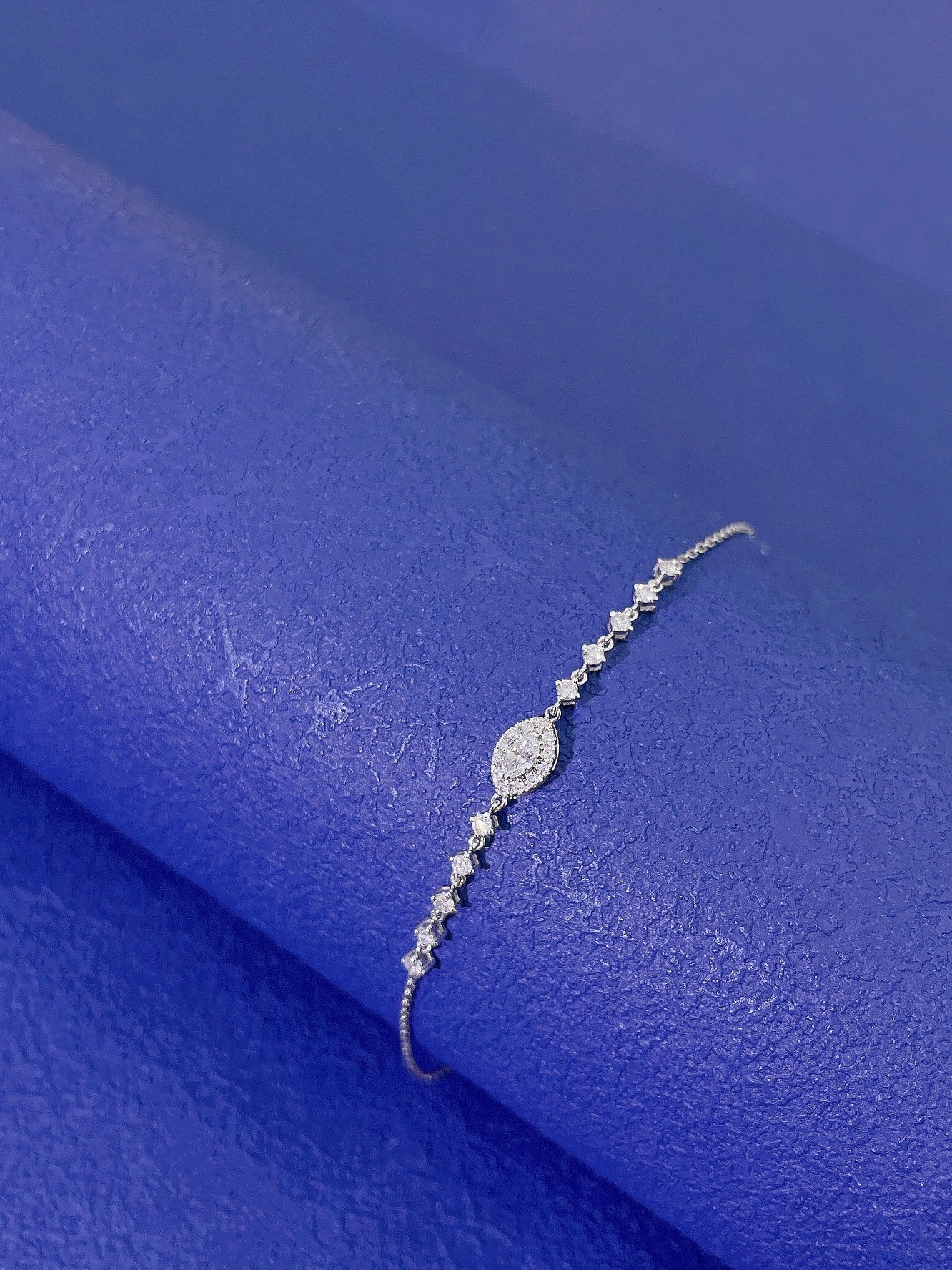 18K Diamond Marquise Stone Surround Bracelet - SL091 - White Diamond Bracelet