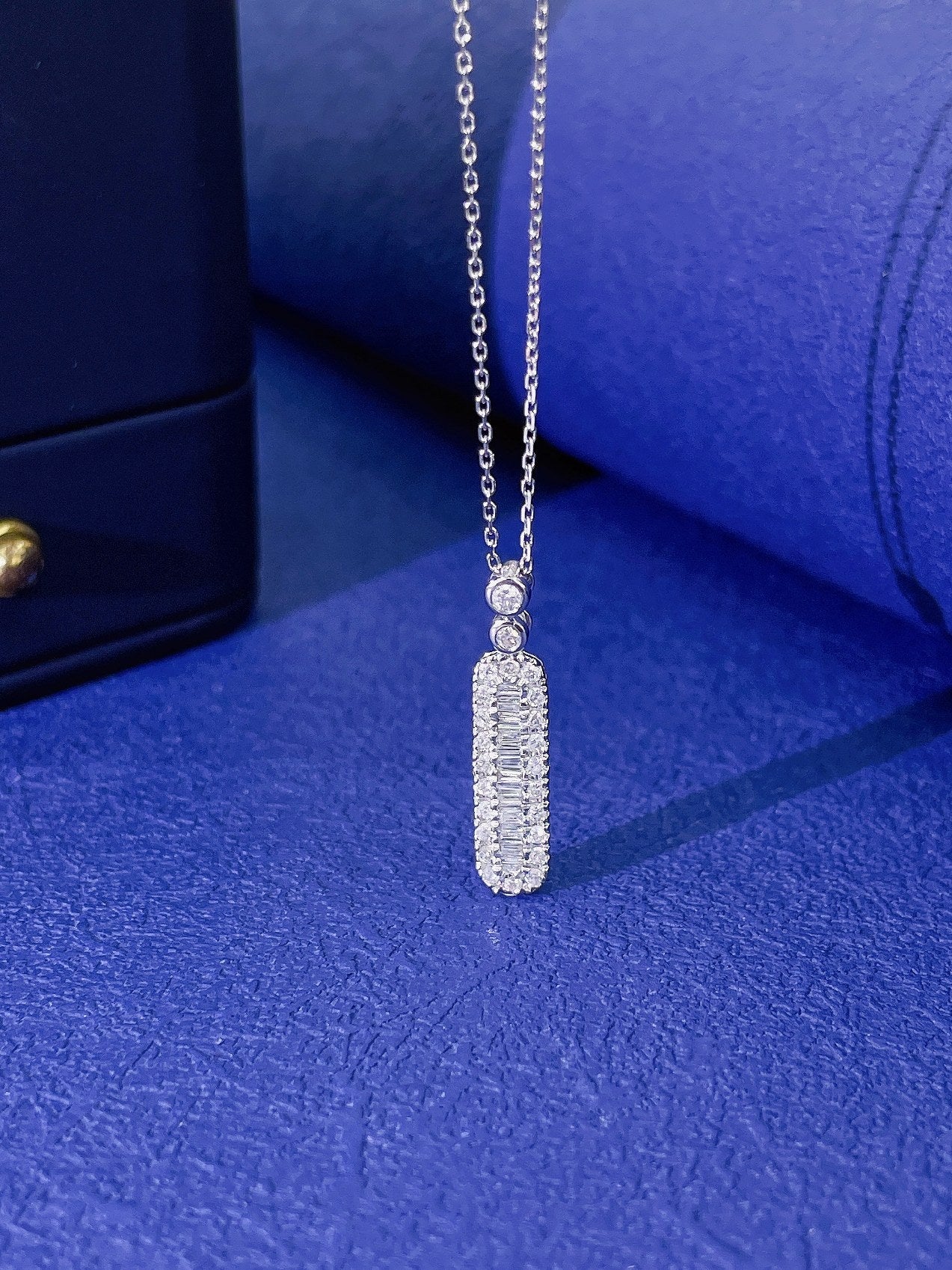 18K Diamond Messi Necklace - Exquisite Jewelry Piece - White Diamond Necklace