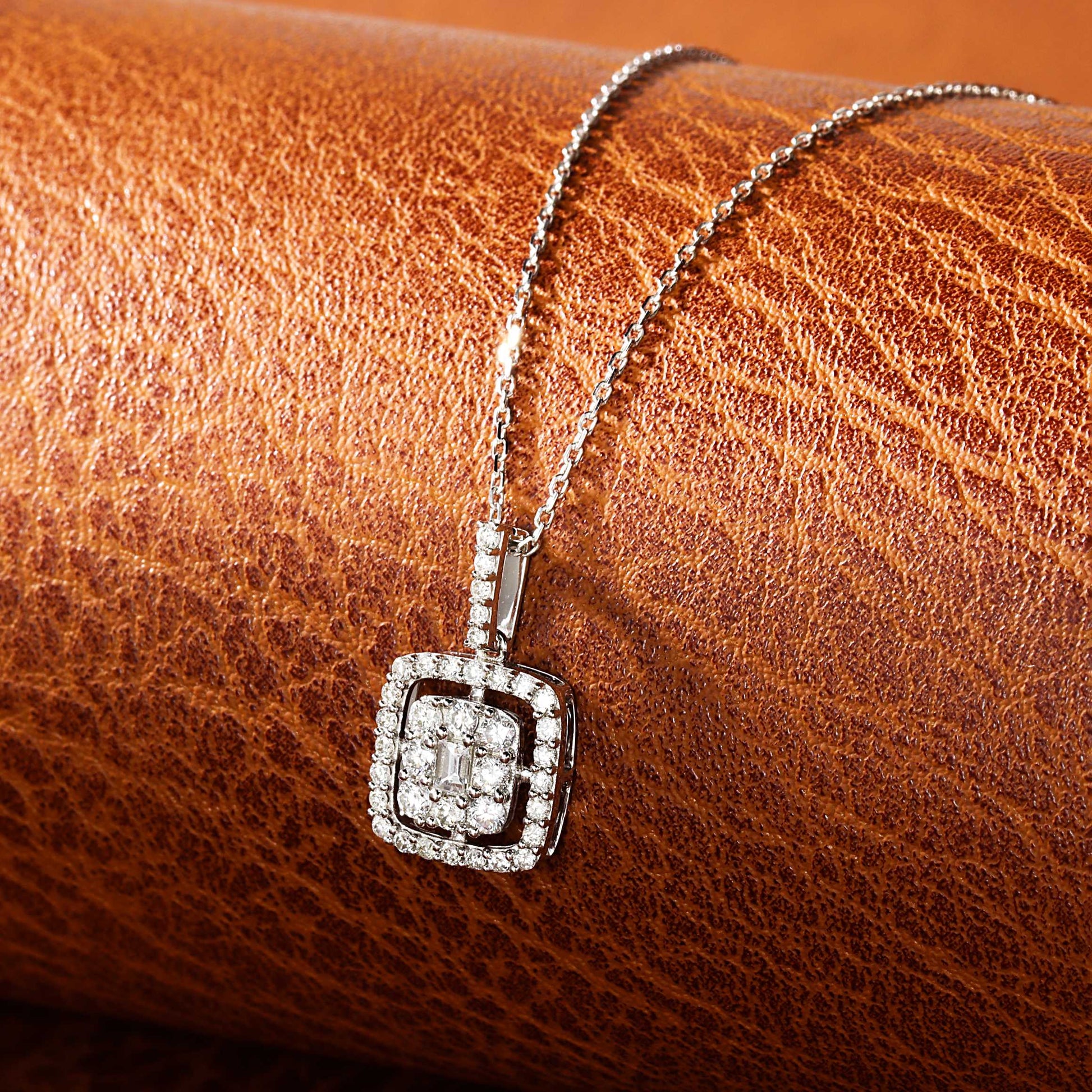 18K Diamond Openwork Square Sugar Pendant Necklace - Exquisite Jewelry - White Diamond Necklace