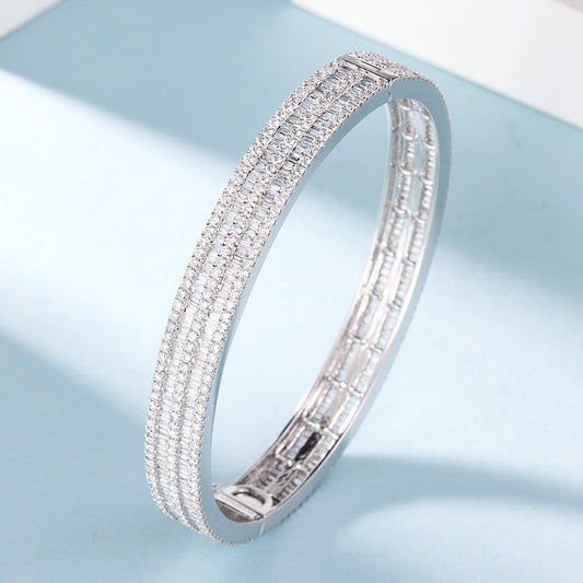 18K Diamond Pavé Full Diamond Bracelet - Luxurious Jewelry Piece - White Diamond Bracelet