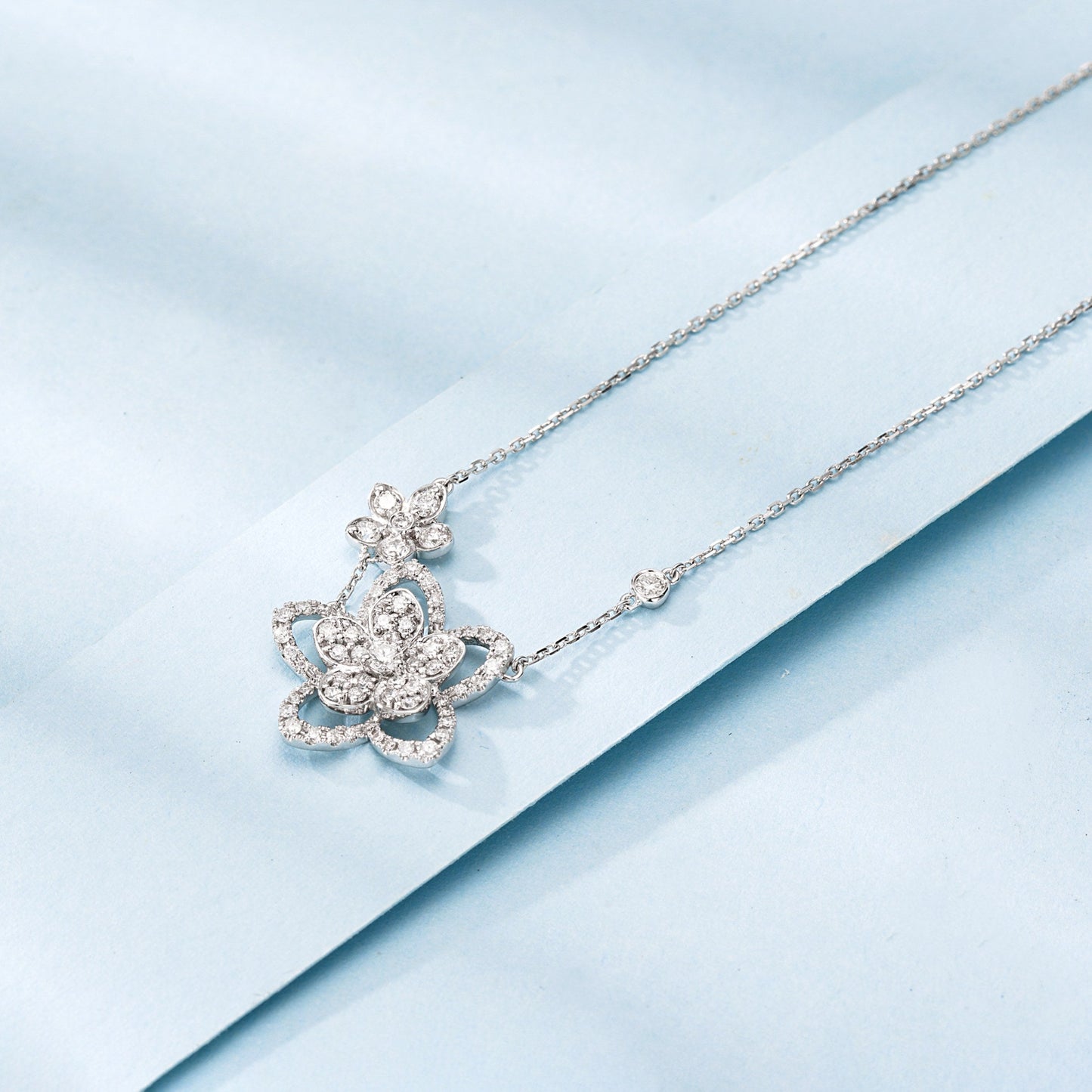 18K Diamond Phantom Double Flower Necklace - White Diamond Necklace