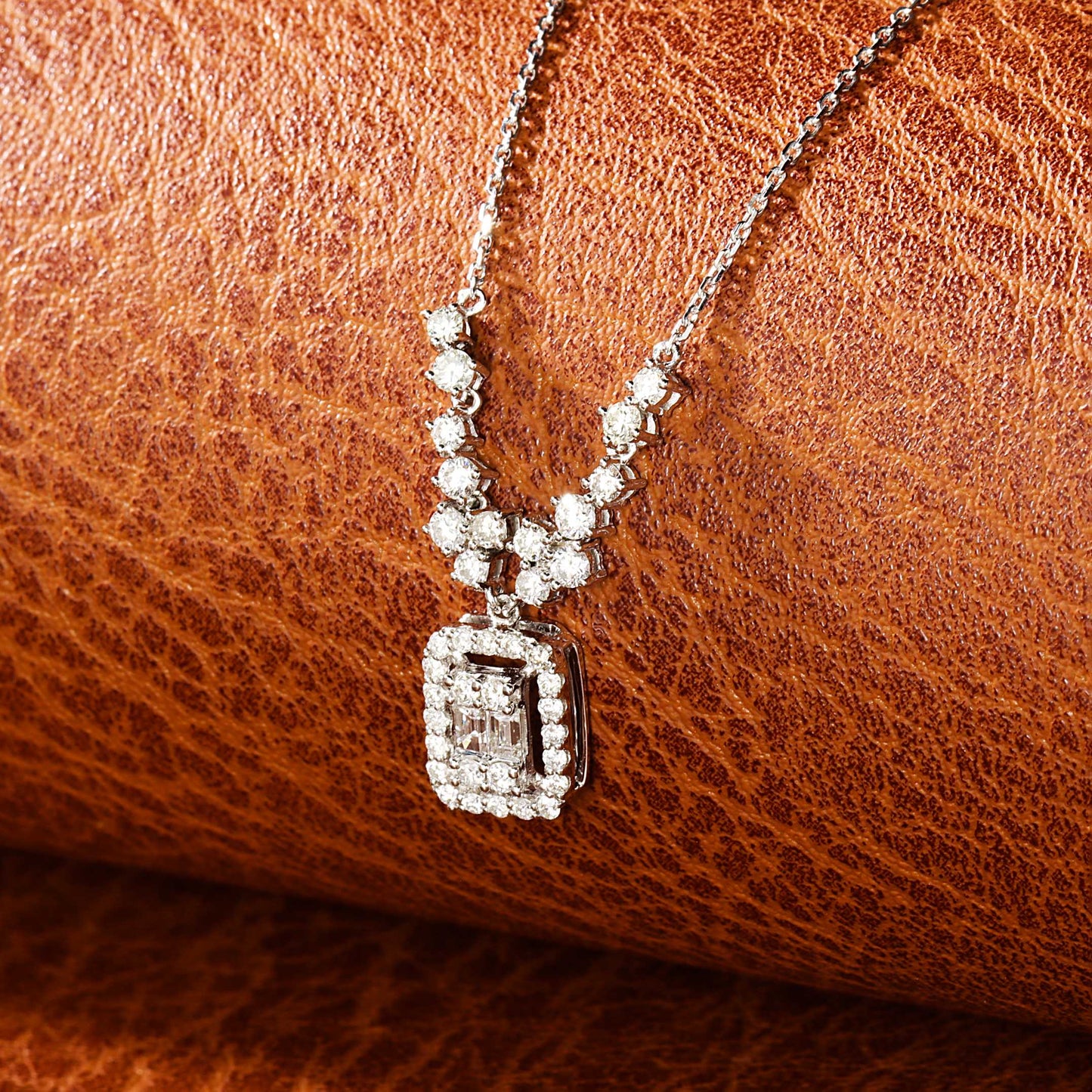 18K Diamond Rectangle Candy Light Luxury Necklace - Exquisite Jewelry - White Diamond Necklace