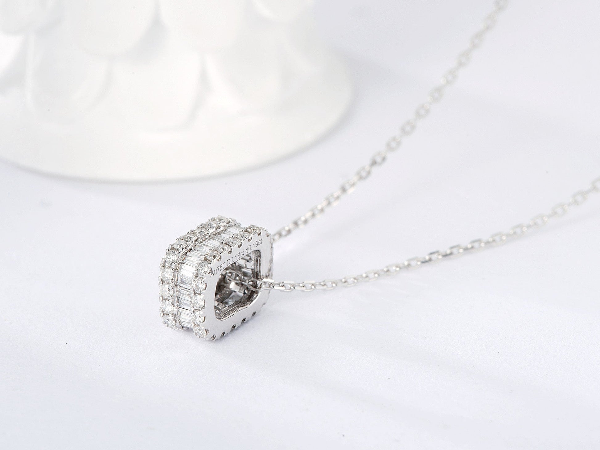 18K Diamond Rectangle Clasp Necklace - Elegant Jewelry Piece - White Diamond Necklace