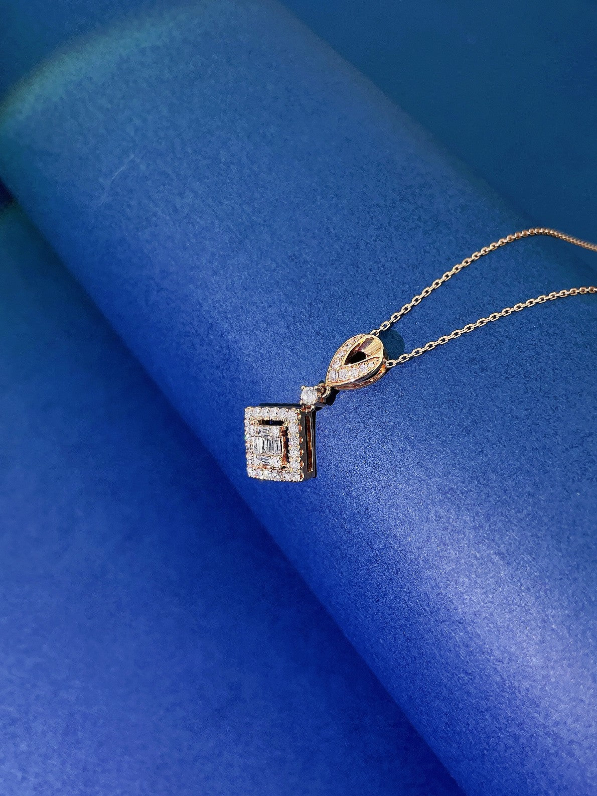 18K Diamond Rhombus Sugar Cube Necklace - Elegant Jewelry Piece - White Diamond Necklace