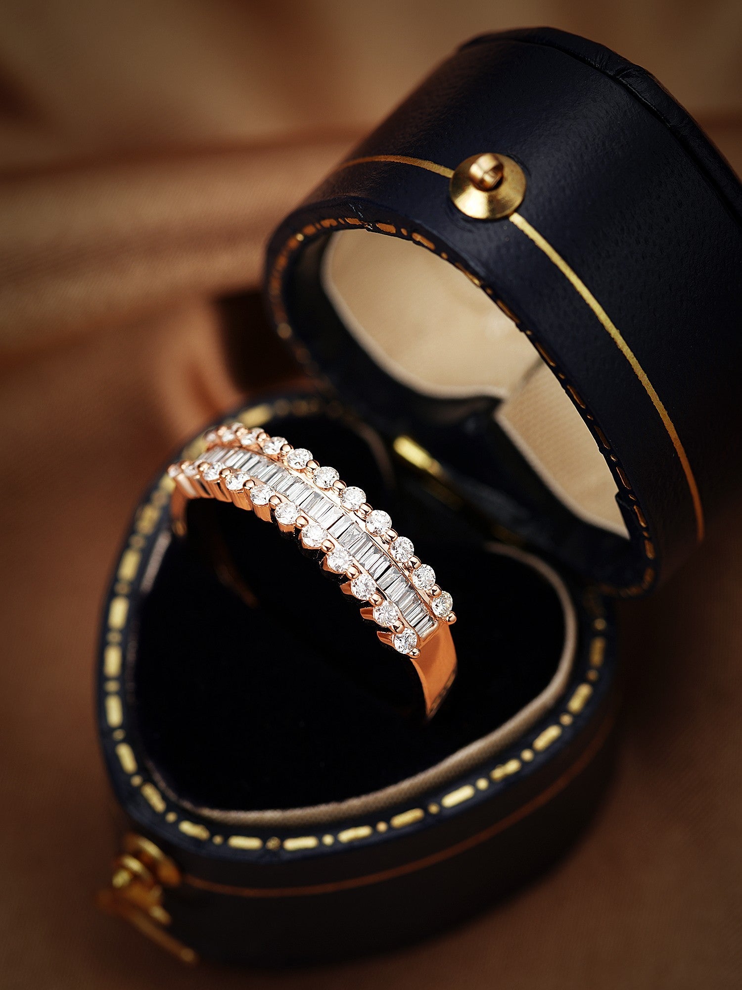 18K Diamond Round Ladder Band Ring - Luxurious Jewelry Piece - White Diamond Ring