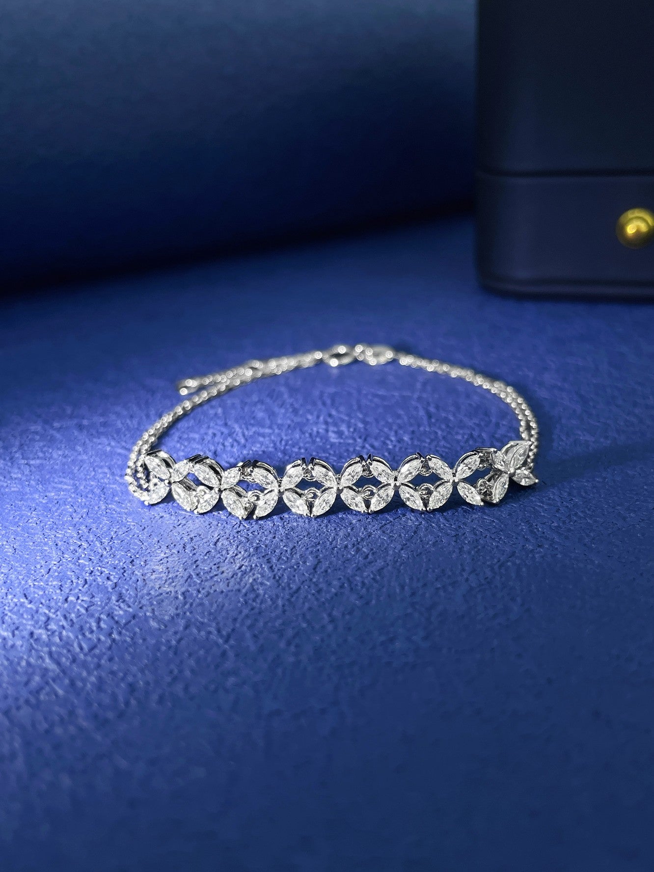 18K Diamond Semi-Circle Four-Leaf Clover Bracelet - Luxury Jewelry - White Diamond Bracelet