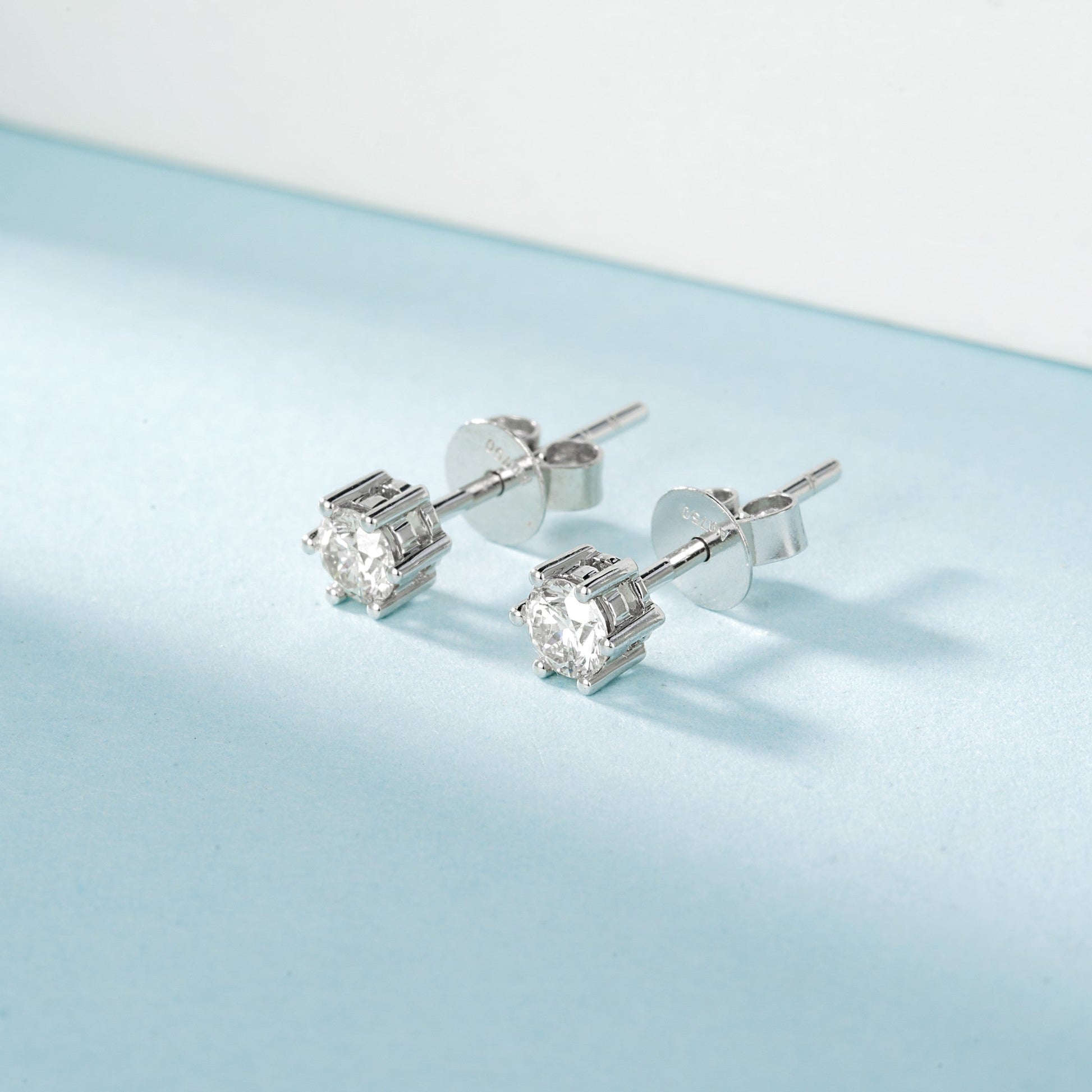 18K Diamond Six-Prong Earrings - Luxurious Jewelry Piece - Jeweler.Jewelry