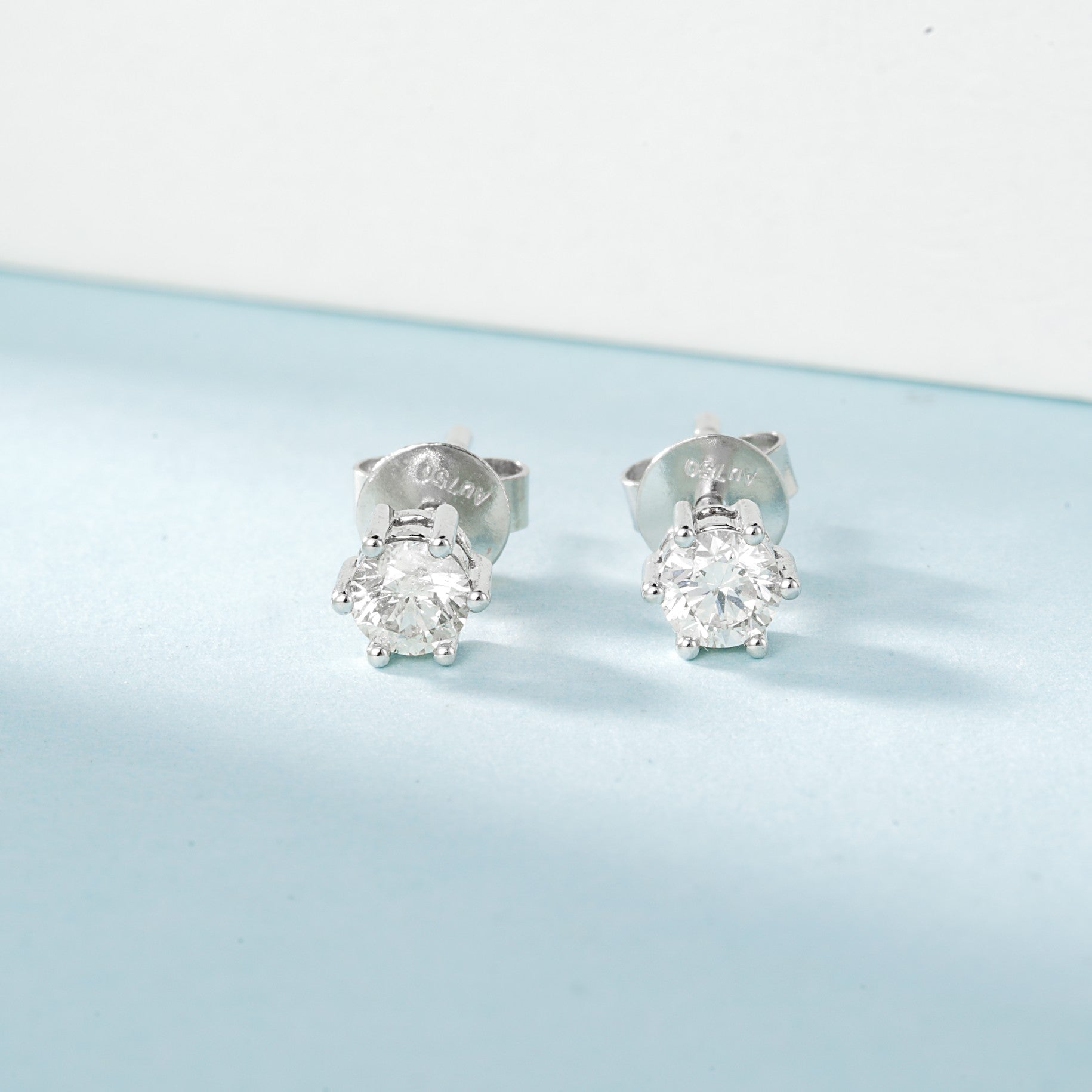 18K Diamond Six-Prong Earrings - Luxurious Jewelry Piece - Jeweler.Jewelry