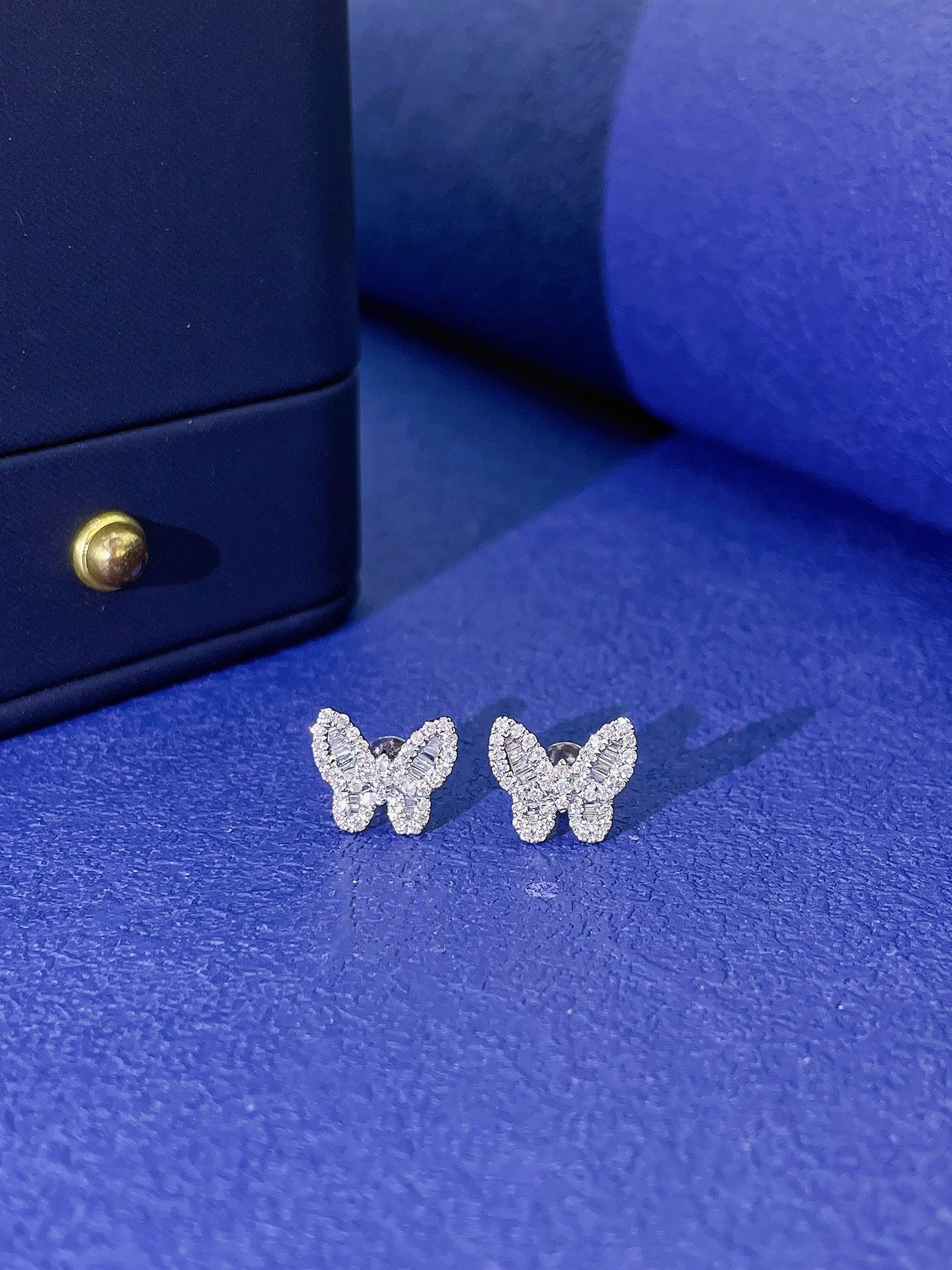 18K Diamond Square Butterfly Delicate Stud Earrings - Jeweler.Jewelry